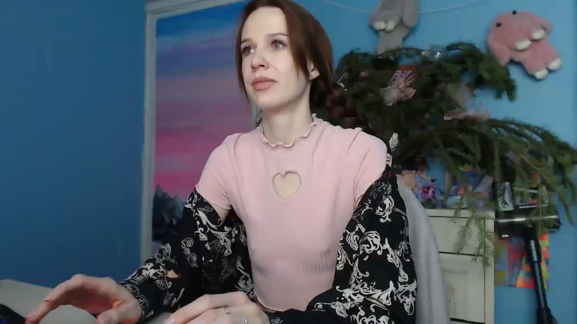 Gallery image thumbnail from Malina_kitty's myfreecams stream on, 12/27/2024, 03:25 image 18 of 20