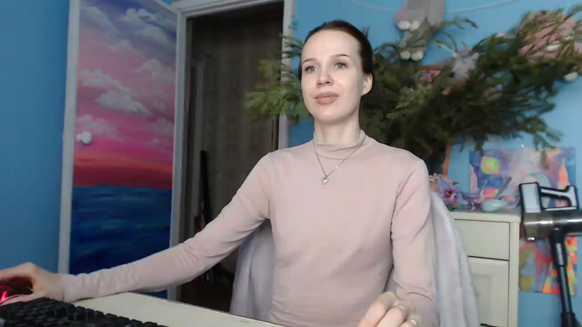 Gallery image thumbnail from Malina_kitty's myfreecams stream on, 01/05/2025, 06:18 image 6 of 20