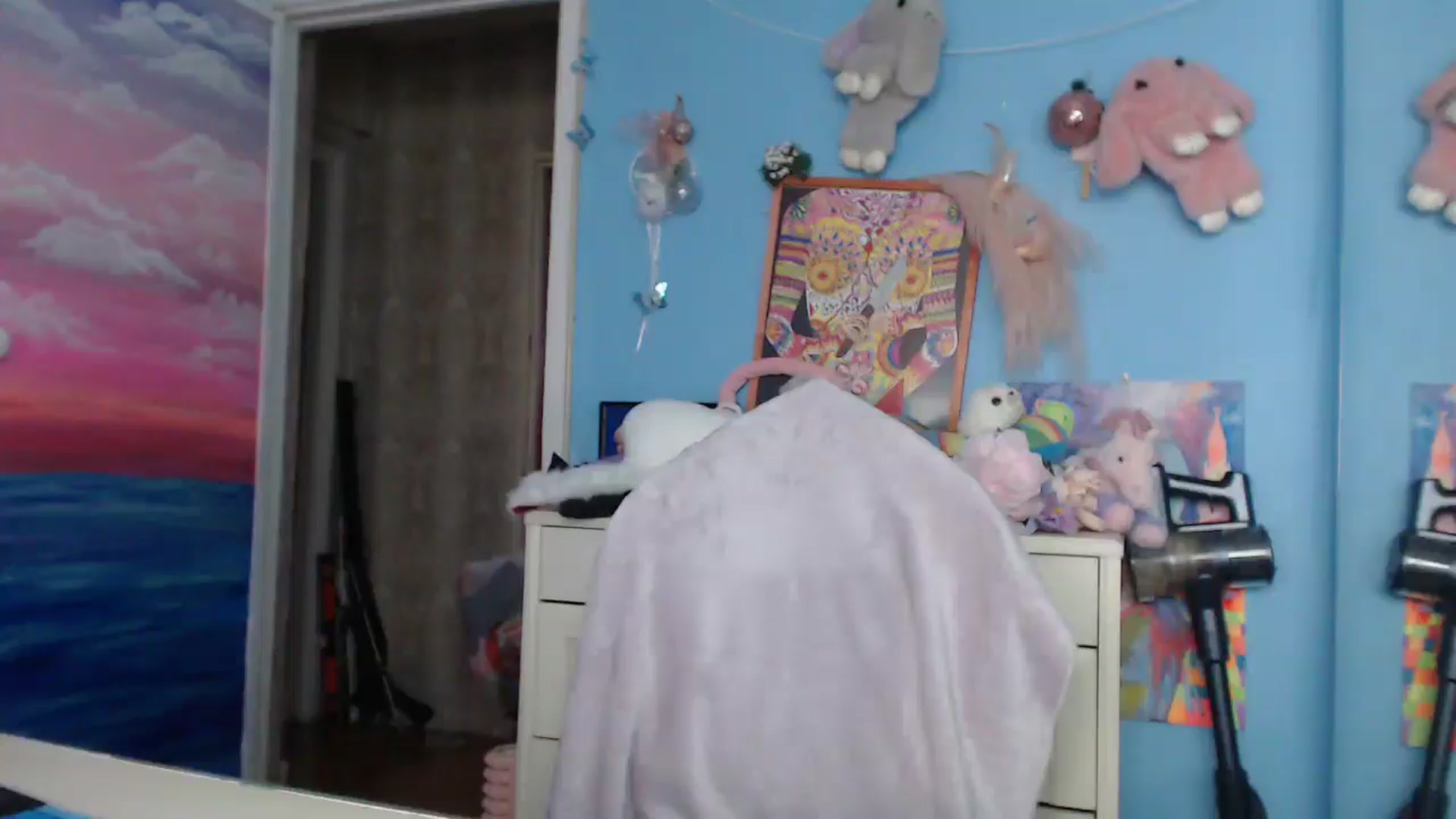 Gallery image thumbnail from Malina_kitty's myfreecams stream on, 01/22/2025, 04:33 image 17 of 20