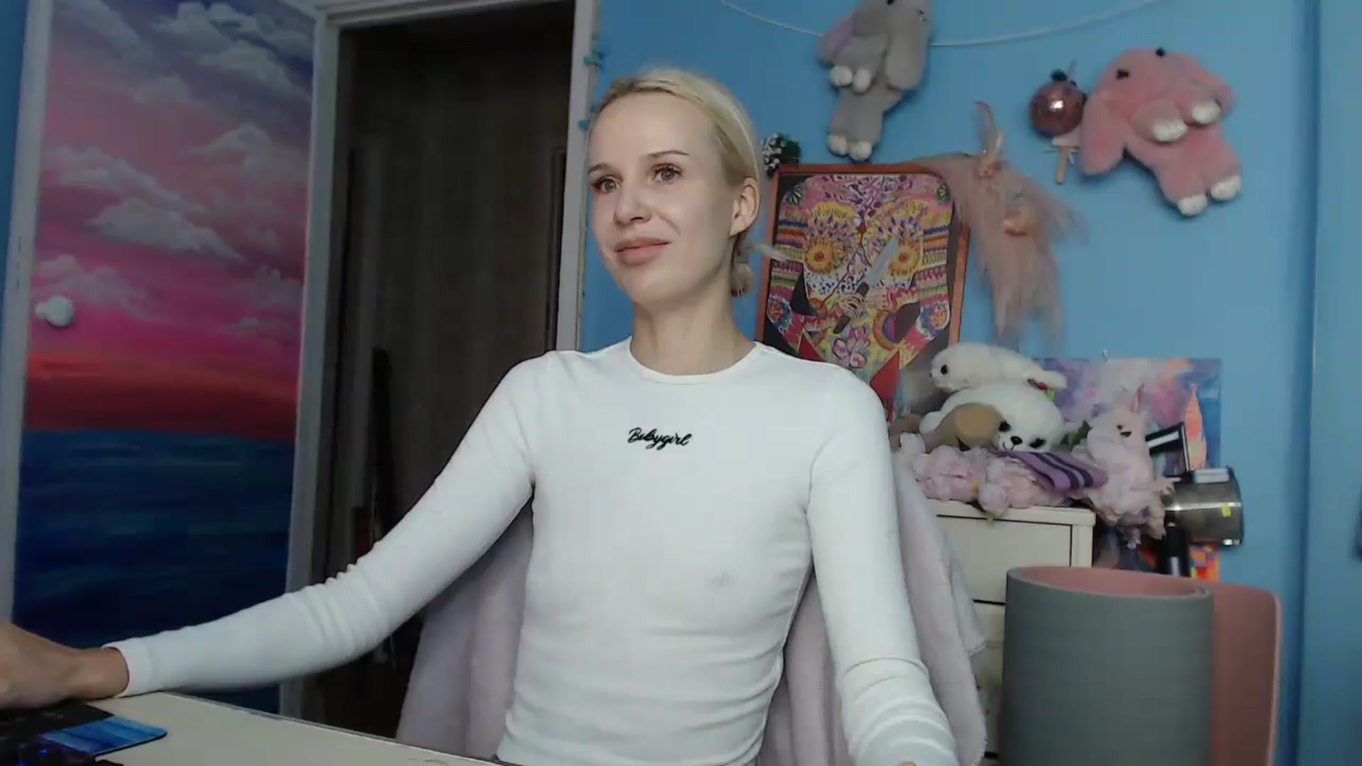 Gallery image thumbnail from Malina_kitty's myfreecams stream on, 03/10/2025, 03:57 image 8 of 20
