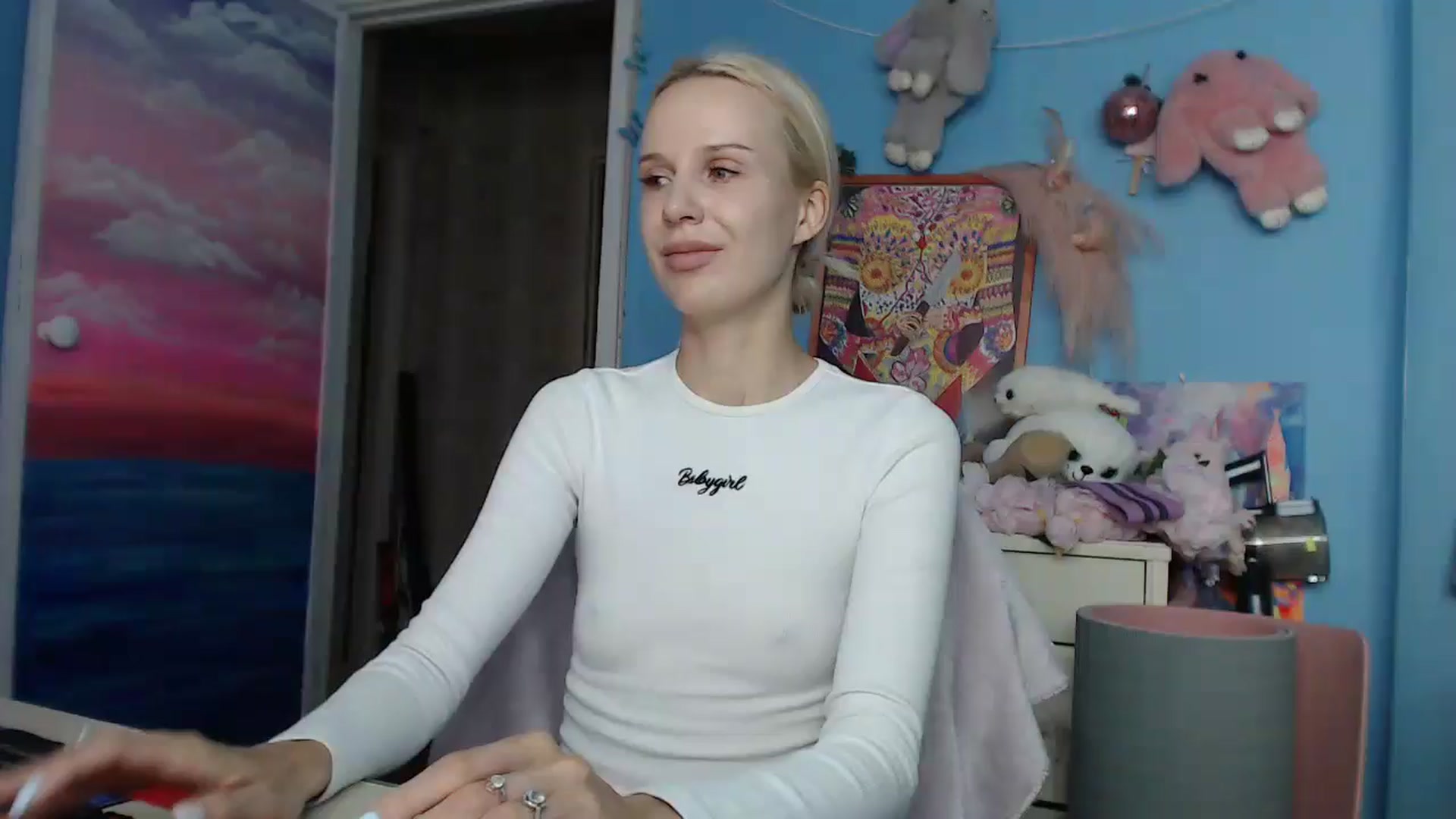Gallery image thumbnail from Malina_kitty's myfreecams stream on, 03/10/2025, 03:57 image 14 of 20
