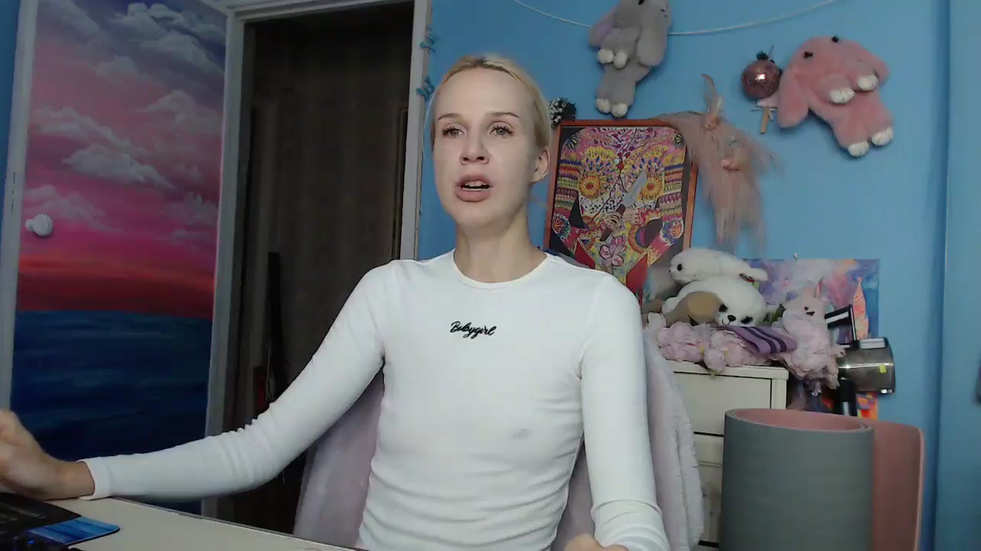 Gallery image thumbnail from Malina_kitty's myfreecams stream on, 03/10/2025, 03:57 image 2 of 20