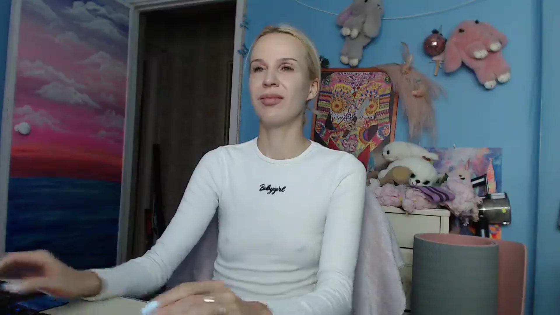 Gallery image thumbnail from Malina_kitty's myfreecams stream on, 03/10/2025, 03:57 image 5 of 20
