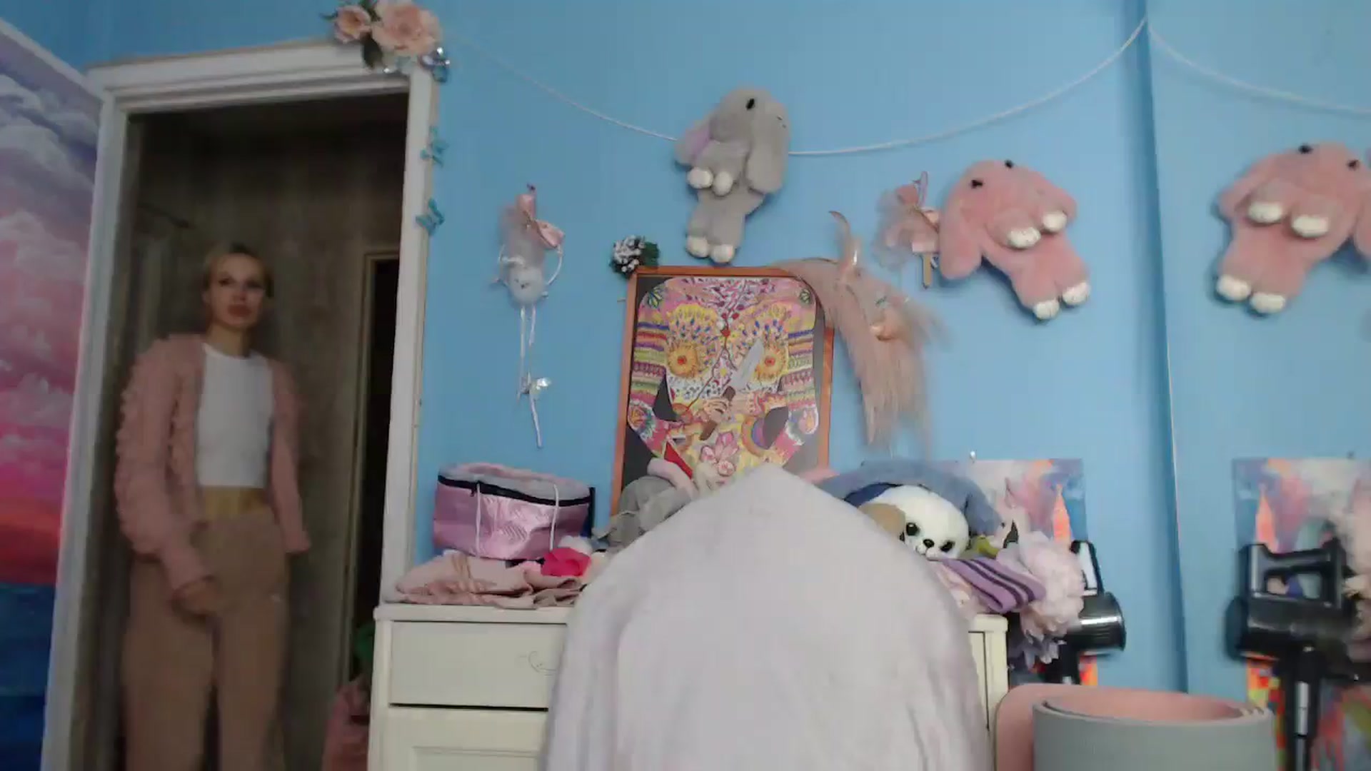 Gallery image thumbnail from Malina_kitty's myfreecams stream on, 03/26/2025, 04:57 image 16 of 20