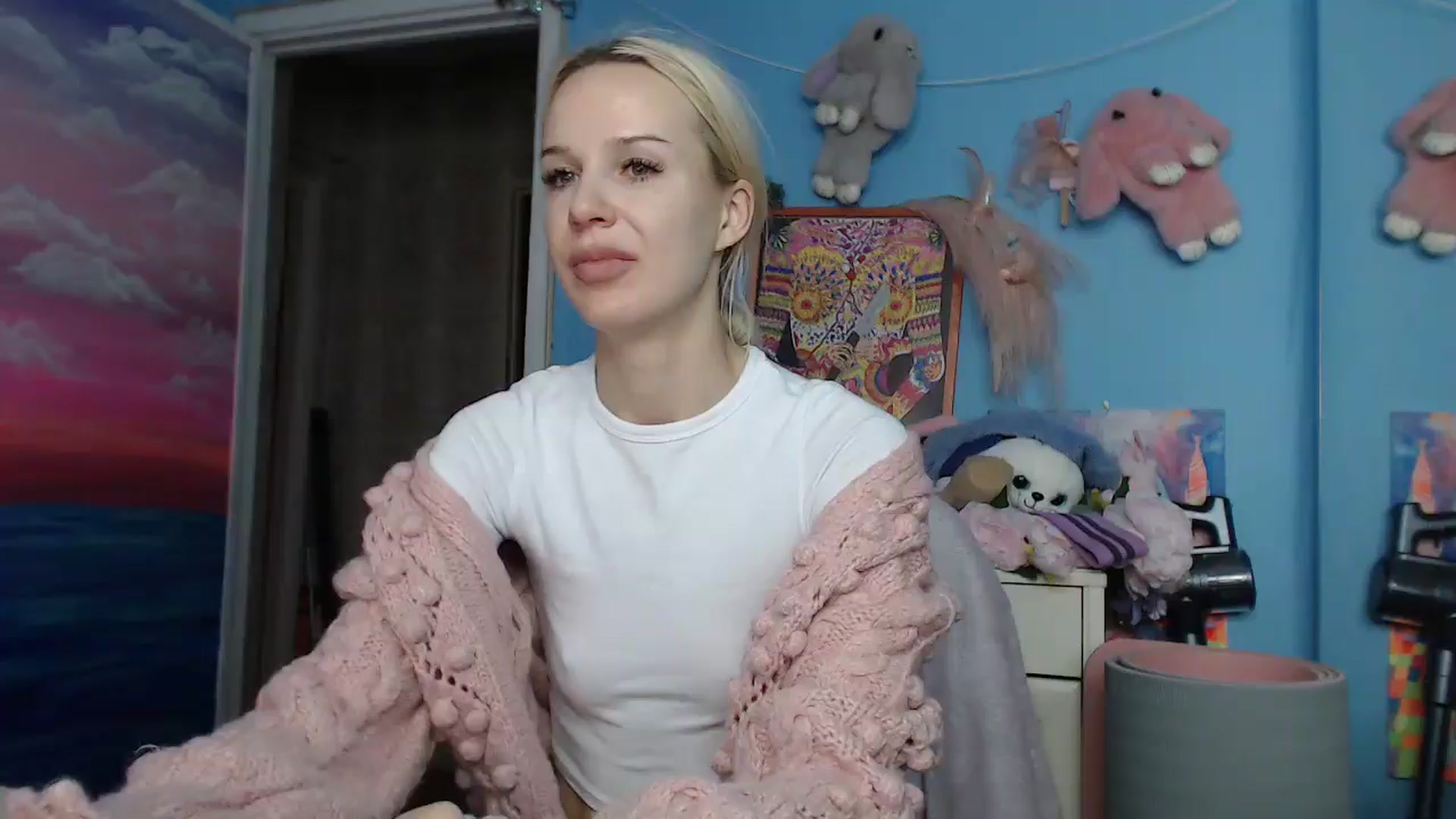 Gallery image thumbnail from Malina_kitty's myfreecams stream on, 03/26/2025, 04:57 image 1 of 20