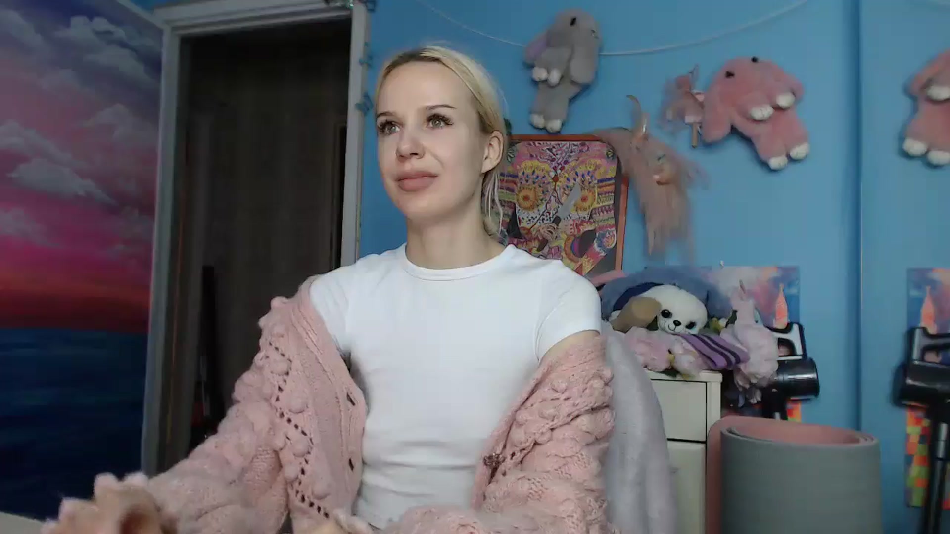 Gallery image thumbnail from Malina_kitty's myfreecams stream on, 03/26/2025, 04:57 image 9 of 20