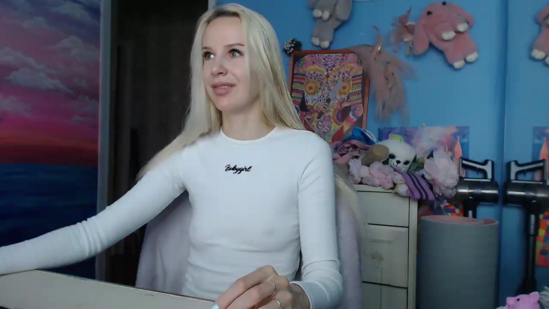 Gallery image thumbnail from Malina_kitty's myfreecams stream on, 04/02/2025, 05:08 image 1 of 20