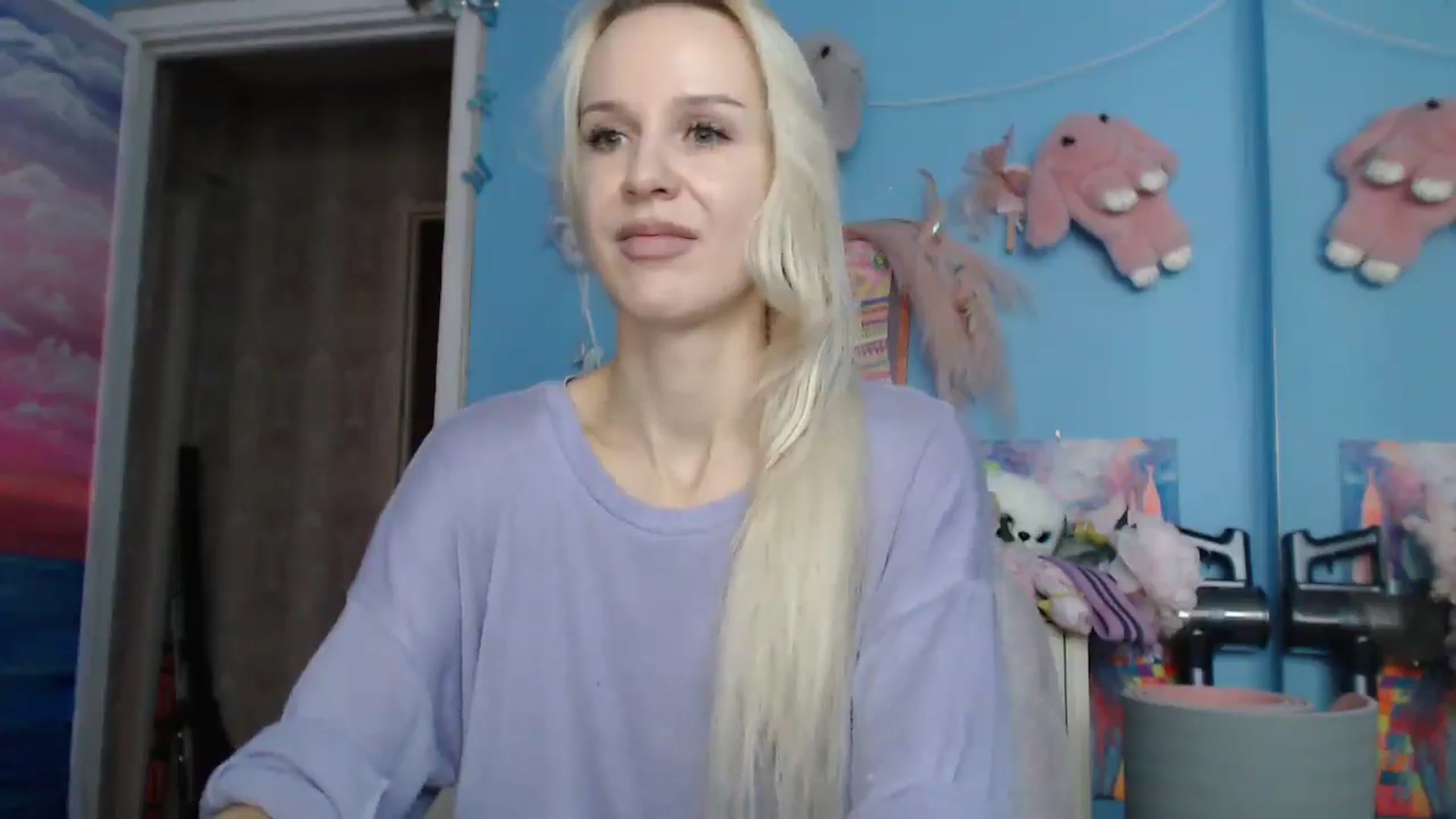 Gallery image thumbnail from Malina_kitty's myfreecams stream on, 04/03/2025, 04:36 image 18 of 20