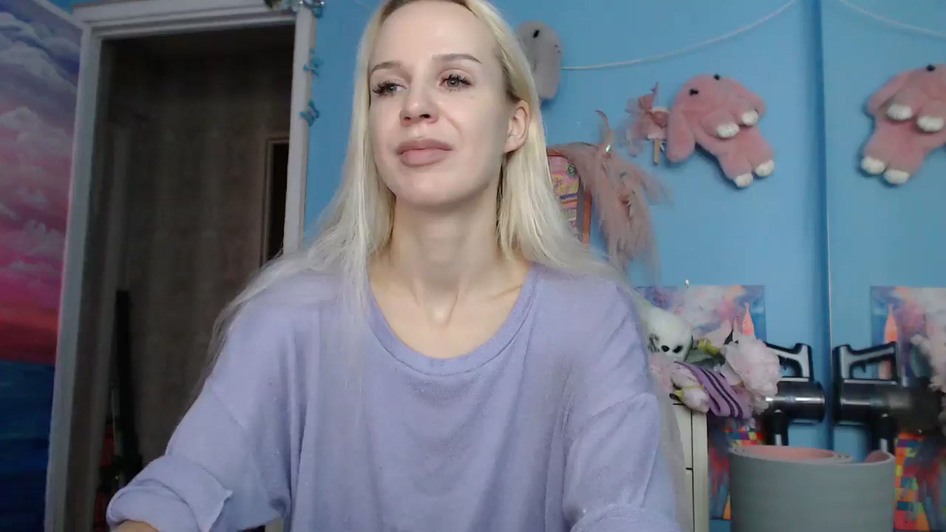 Gallery image thumbnail from Malina_kitty's myfreecams stream on, 04/03/2025, 04:36 image 11 of 20