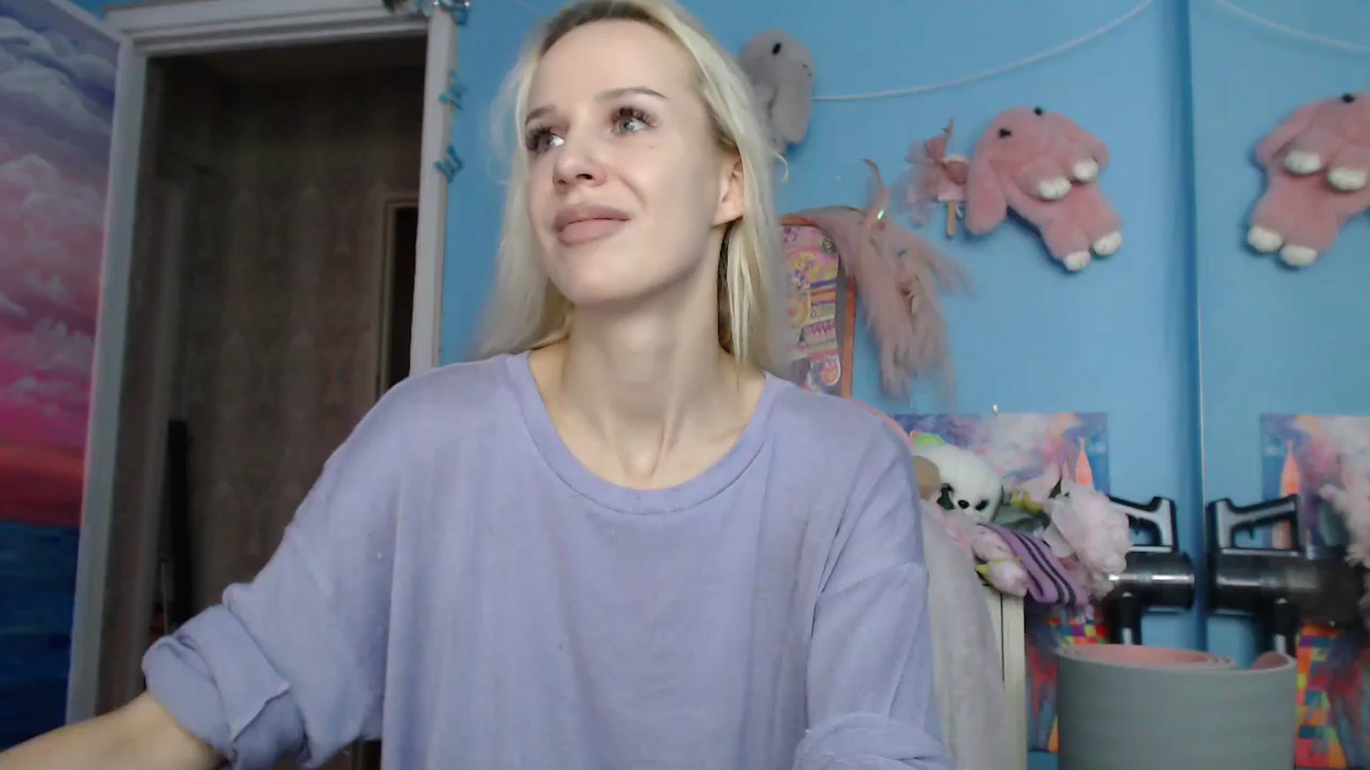 Gallery image thumbnail from Malina_kitty's myfreecams stream on, 04/03/2025, 04:36 image 15 of 20