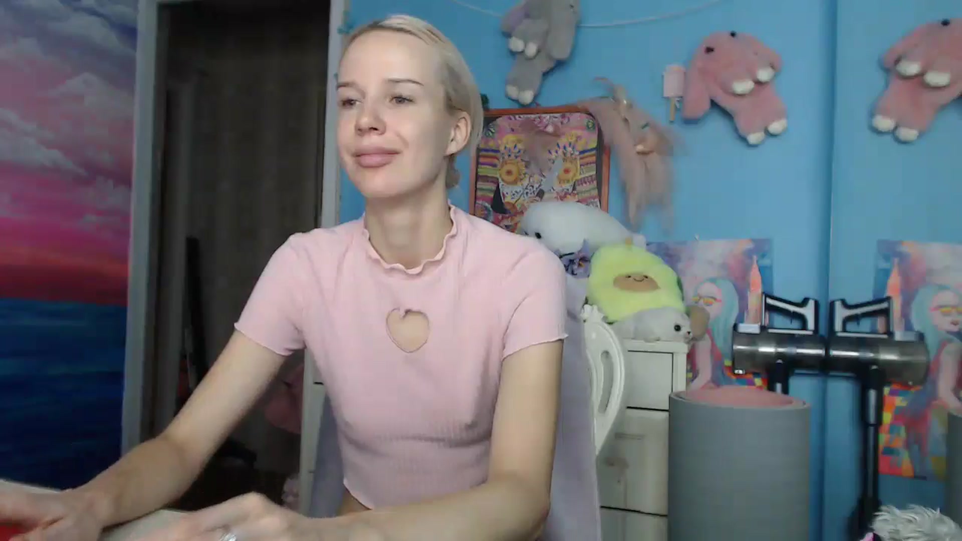 Gallery image thumbnail from Malina_kitty's myfreecams stream on, 05/05/2025, 04:38 image 19 of 20