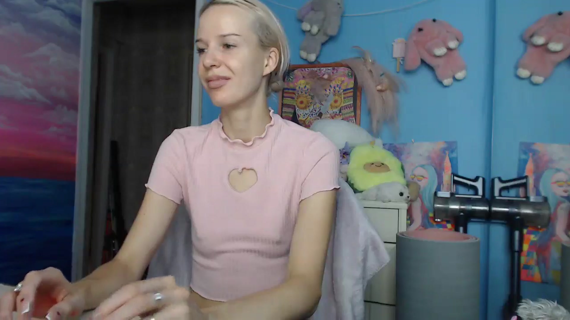 Gallery image thumbnail from Malina_kitty's myfreecams stream on, 05/05/2025, 04:38 image 11 of 20