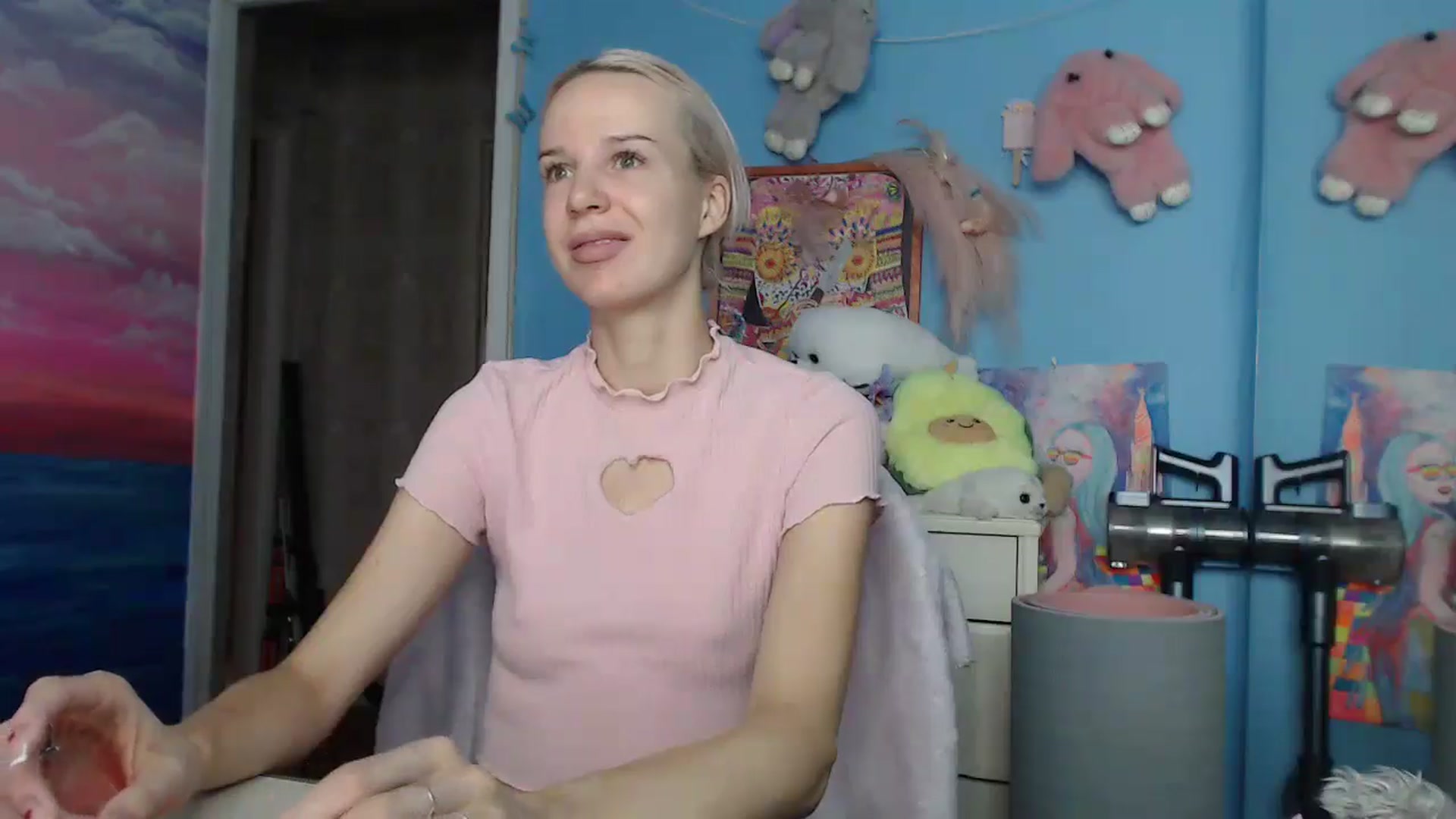 Gallery image thumbnail from Malina_kitty's myfreecams stream on, 05/05/2025, 04:38 image 3 of 20