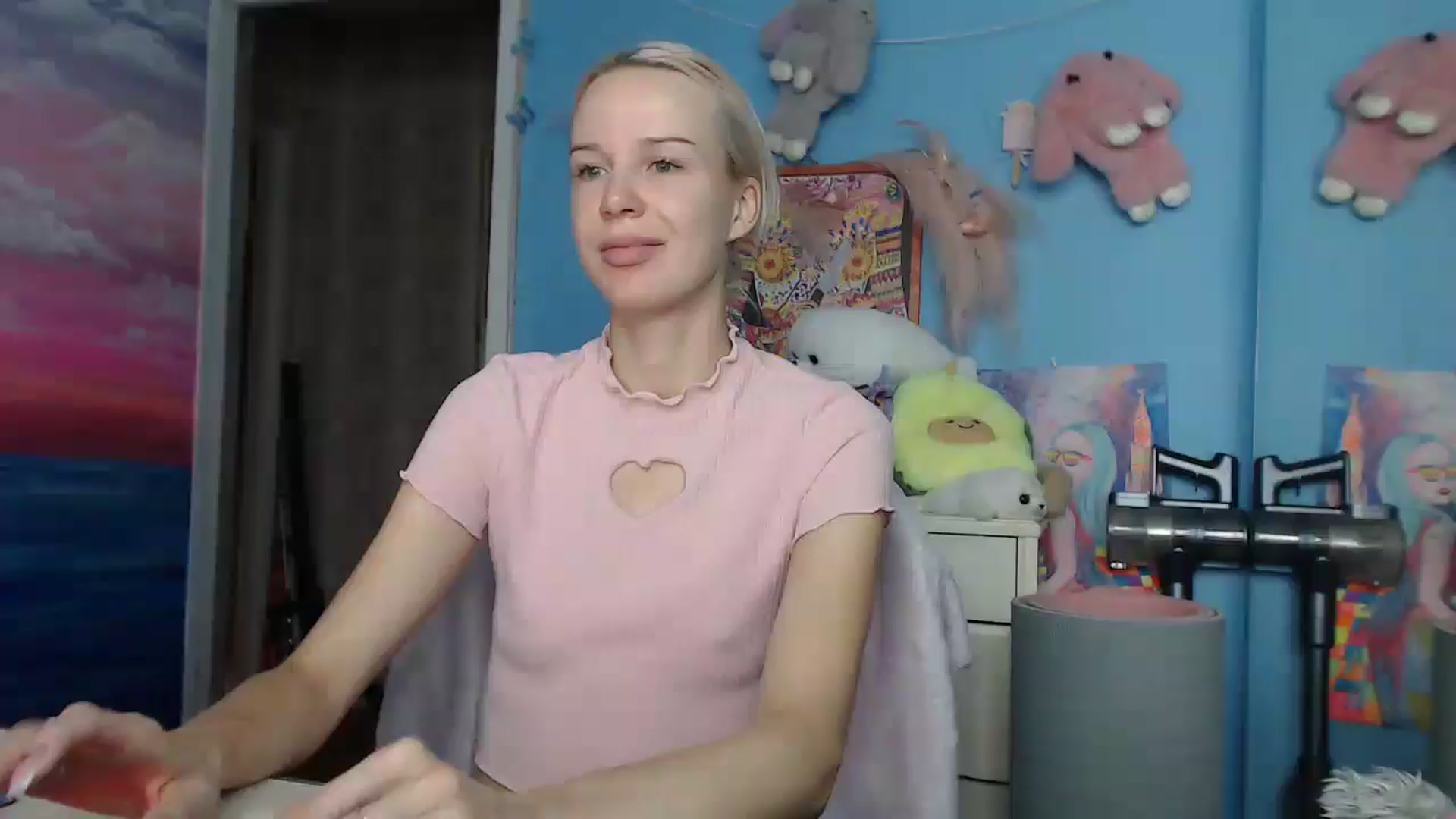 Gallery image thumbnail from Malina_kitty's myfreecams stream on, 05/05/2025, 04:38 image 1 of 20