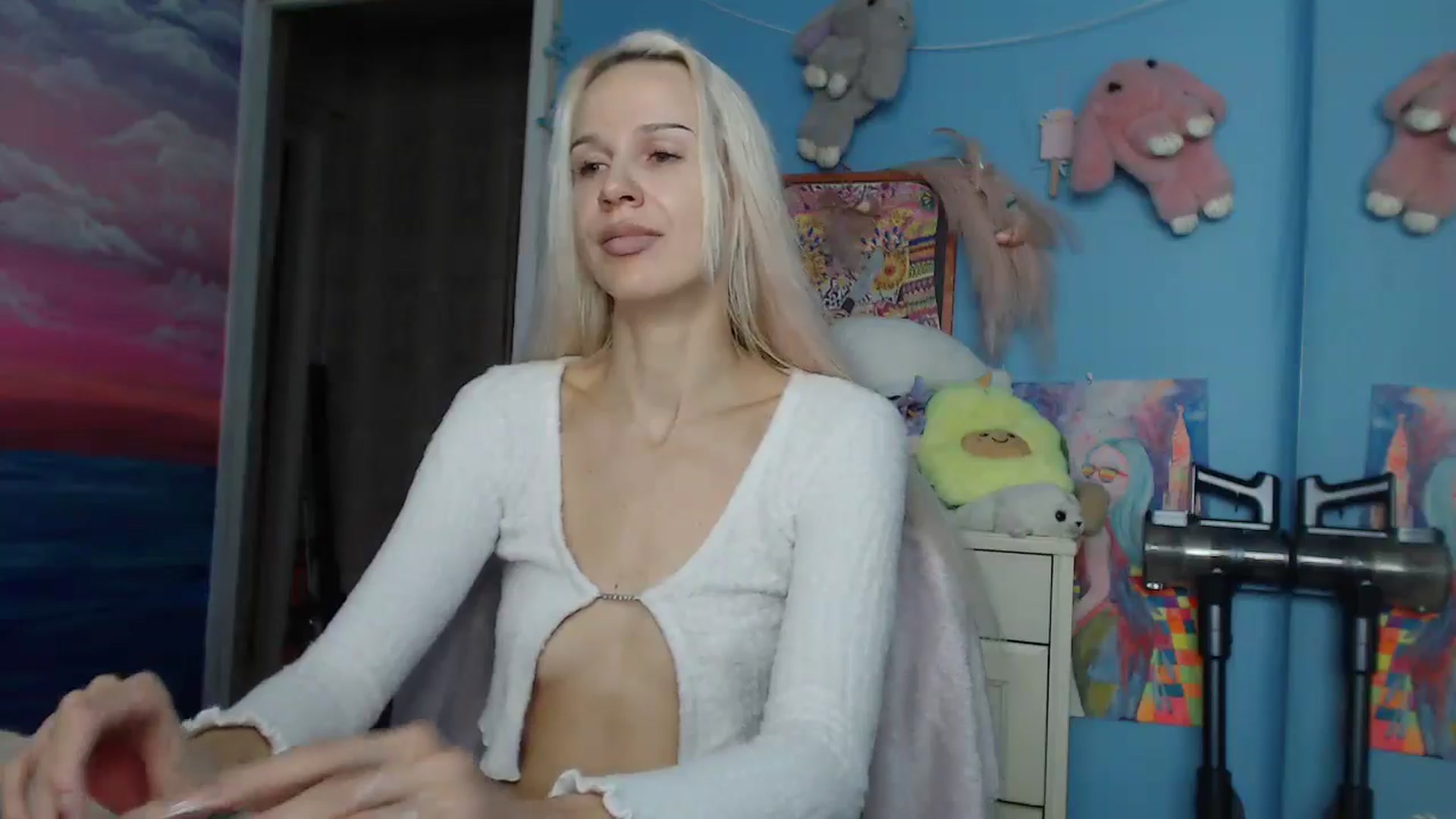 Gallery image thumbnail from Malina_kitty's myfreecams stream on, 05/06/2025, 04:10 image 2 of 20