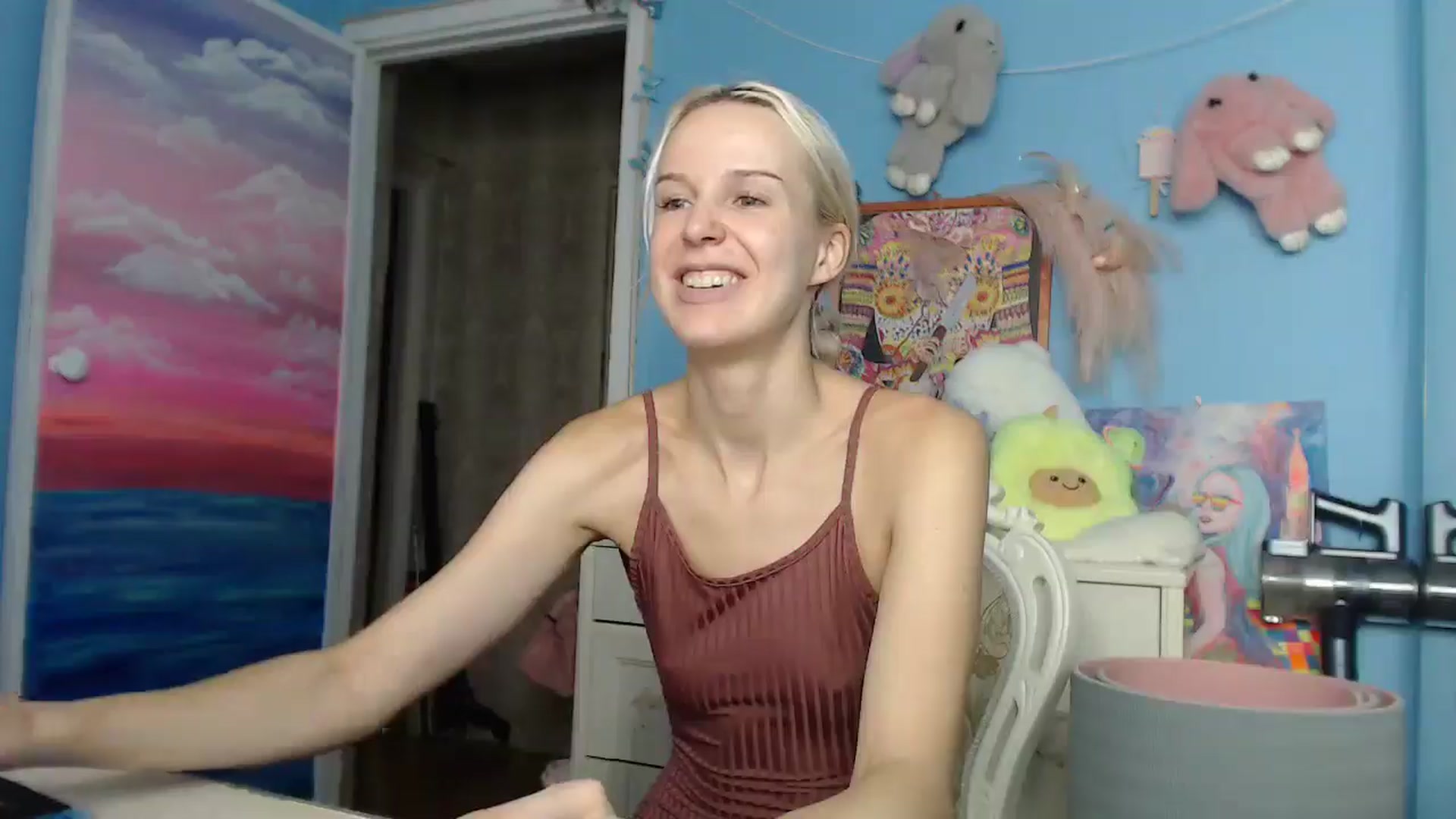 Gallery image thumbnail from Malina_kitty's myfreecams stream on, 05/08/2025, 06:05 image 18 of 20