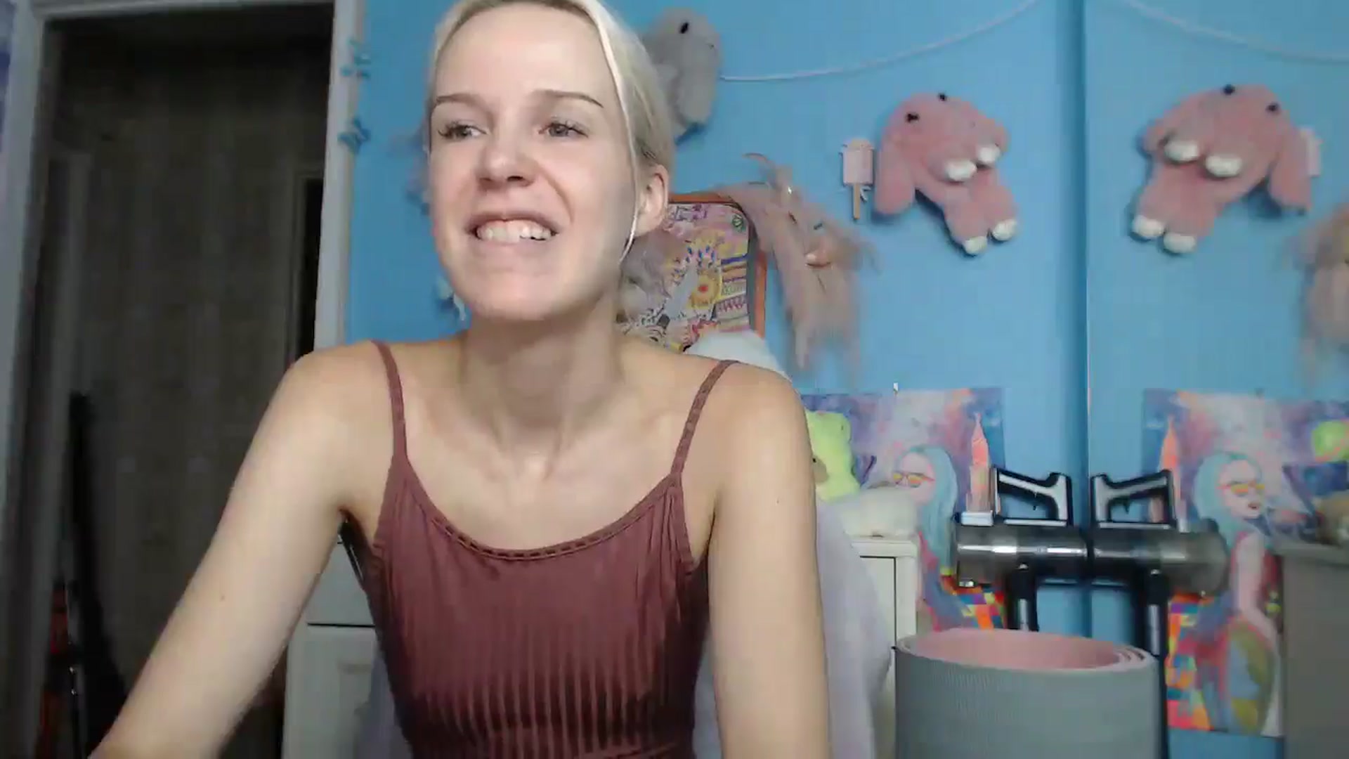 Gallery image thumbnail from Malina_kitty's myfreecams stream on, 05/08/2025, 06:05 image 12 of 20