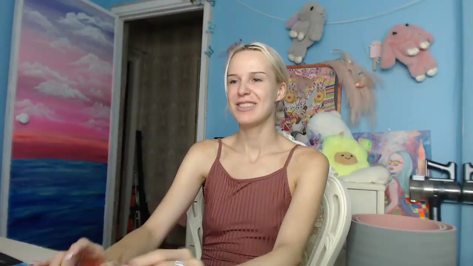 Gallery image thumbnail from Malina_kitty's myfreecams stream on, 05/08/2025, 06:05 image 19 of 20