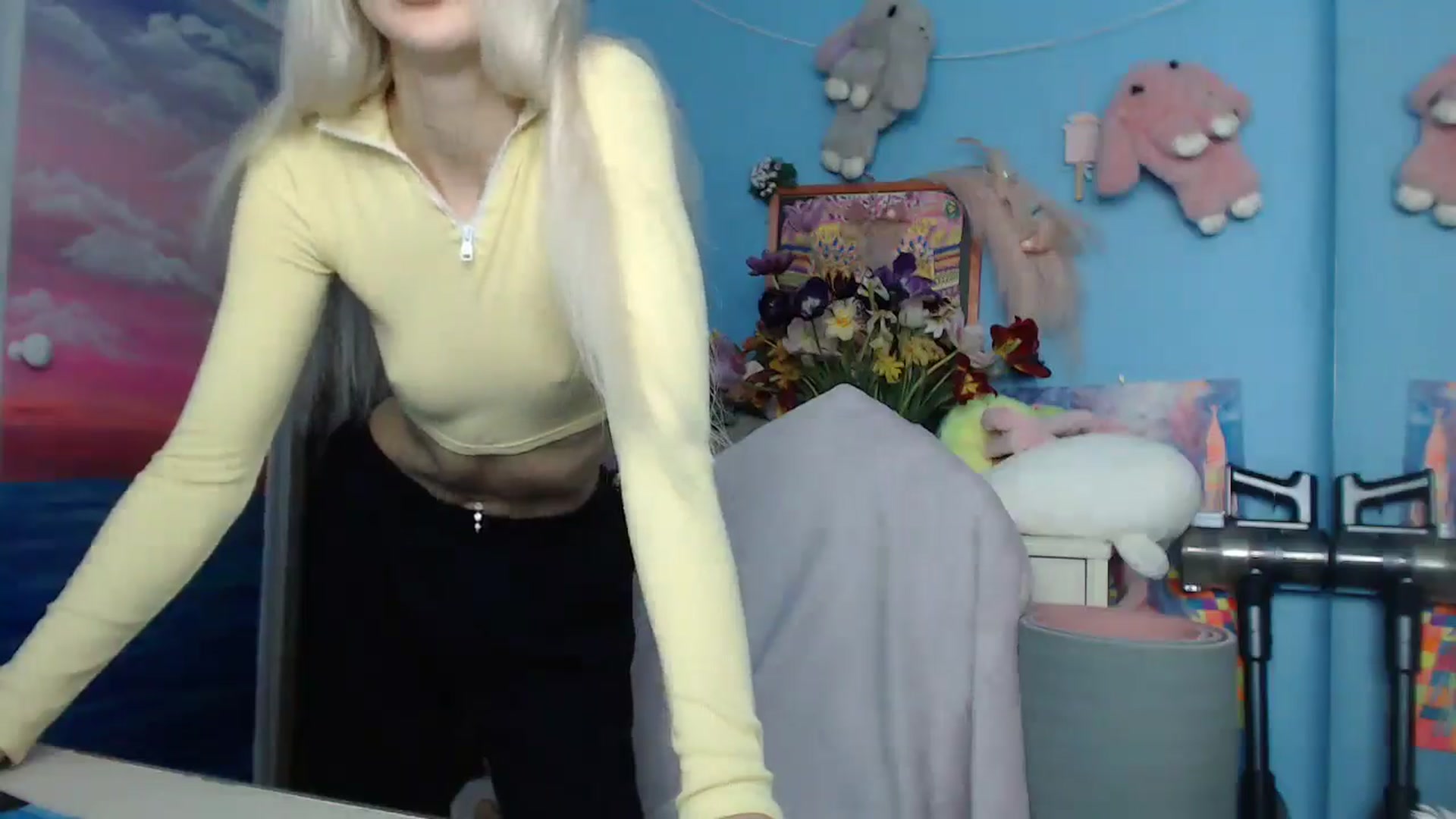 Gallery image thumbnail from Malina_kitty's myfreecams stream on, 05/13/2025, 05:17 image 19 of 20