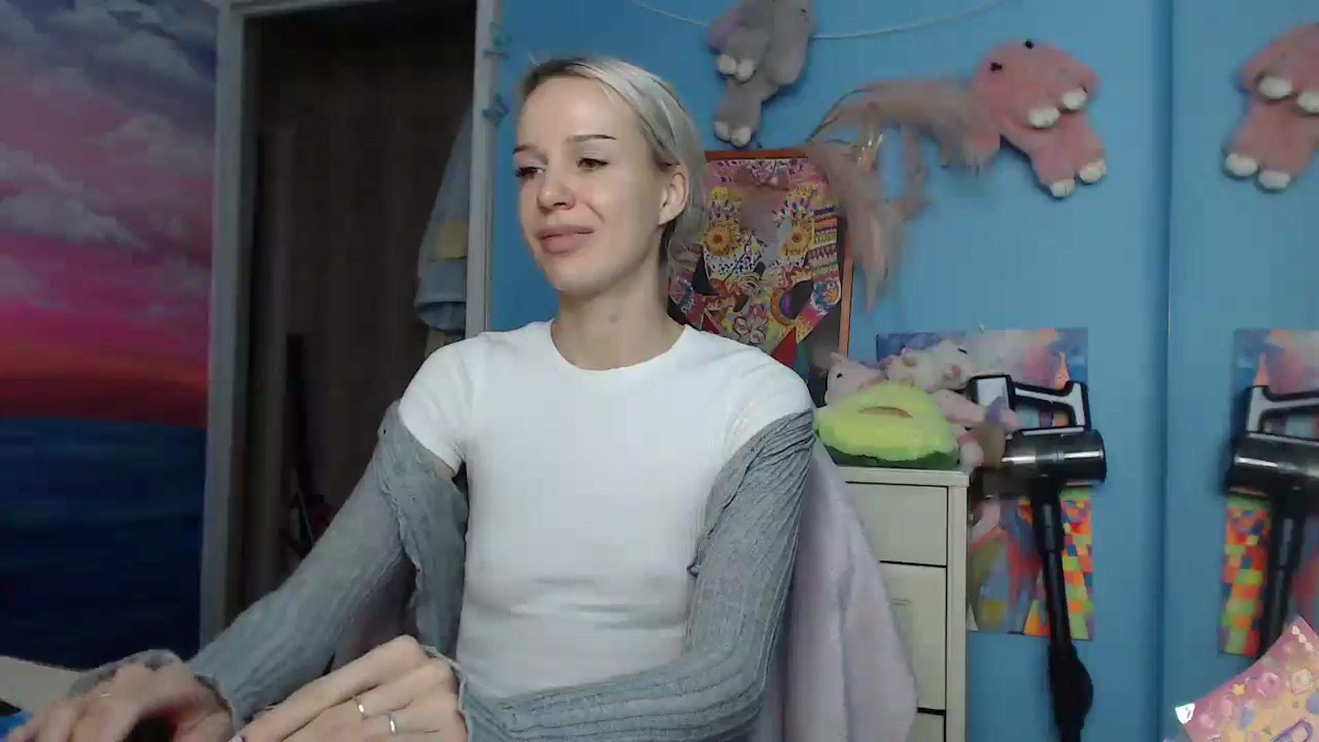 Gallery image thumbnail from Malina_kitty's myfreecams stream on, 05/27/2025, 04:55 image 15 of 20