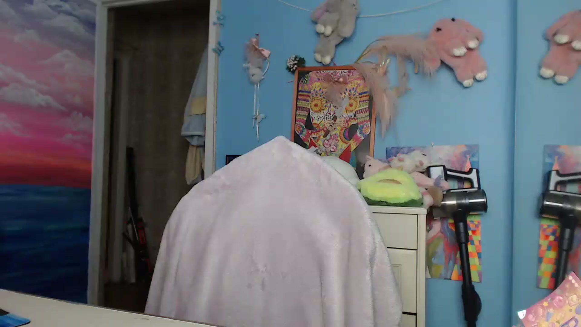 Gallery image thumbnail from Malina_kitty's myfreecams stream on, 05/27/2025, 04:55 image 17 of 20