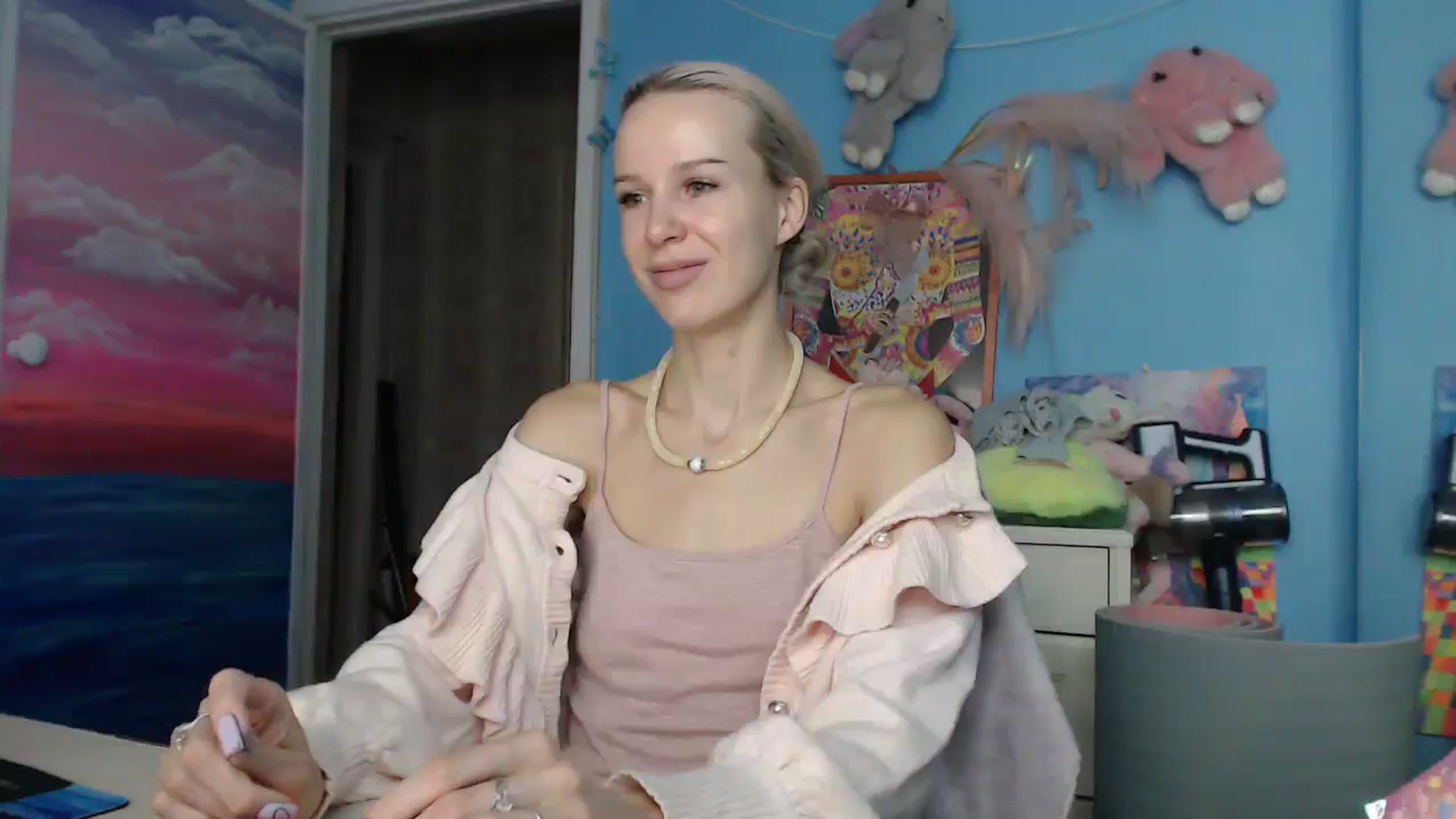 Gallery image thumbnail from Malina_kitty's myfreecams stream on, 05/28/2025, 04:06 image 4 of 20