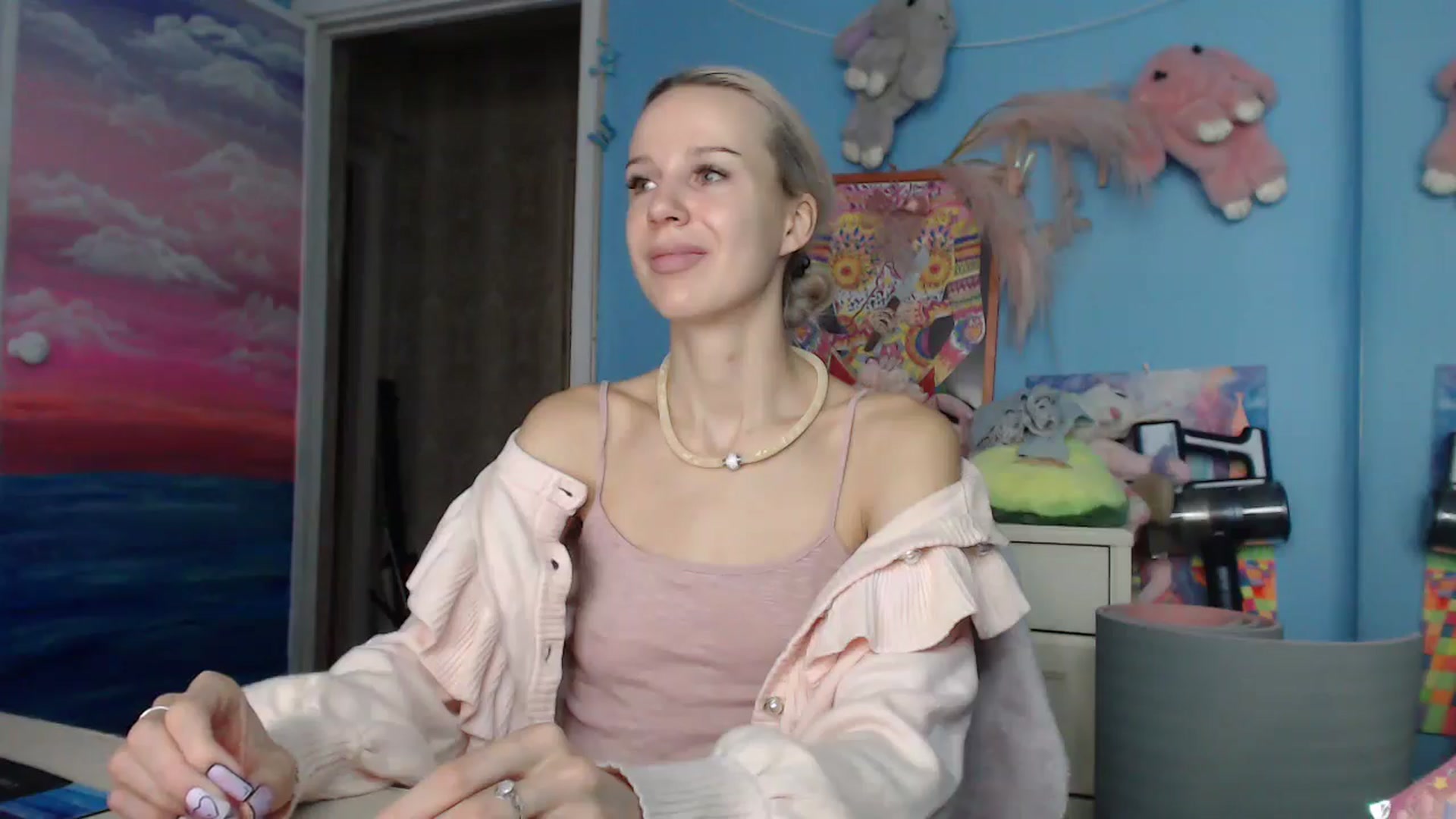 Gallery image thumbnail from Malina_kitty's myfreecams stream on, 05/28/2025, 04:06 image 10 of 20
