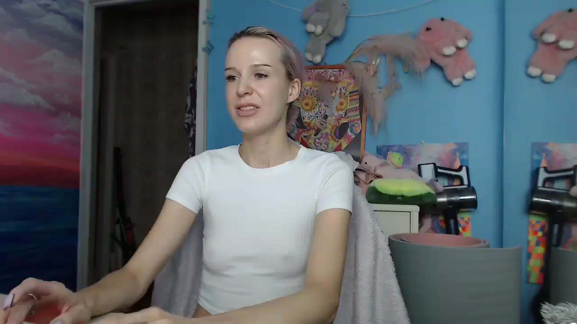Gallery image thumbnail from Malina_kitty's myfreecams stream on, 06/01/2025, 05:12 image 18 of 20