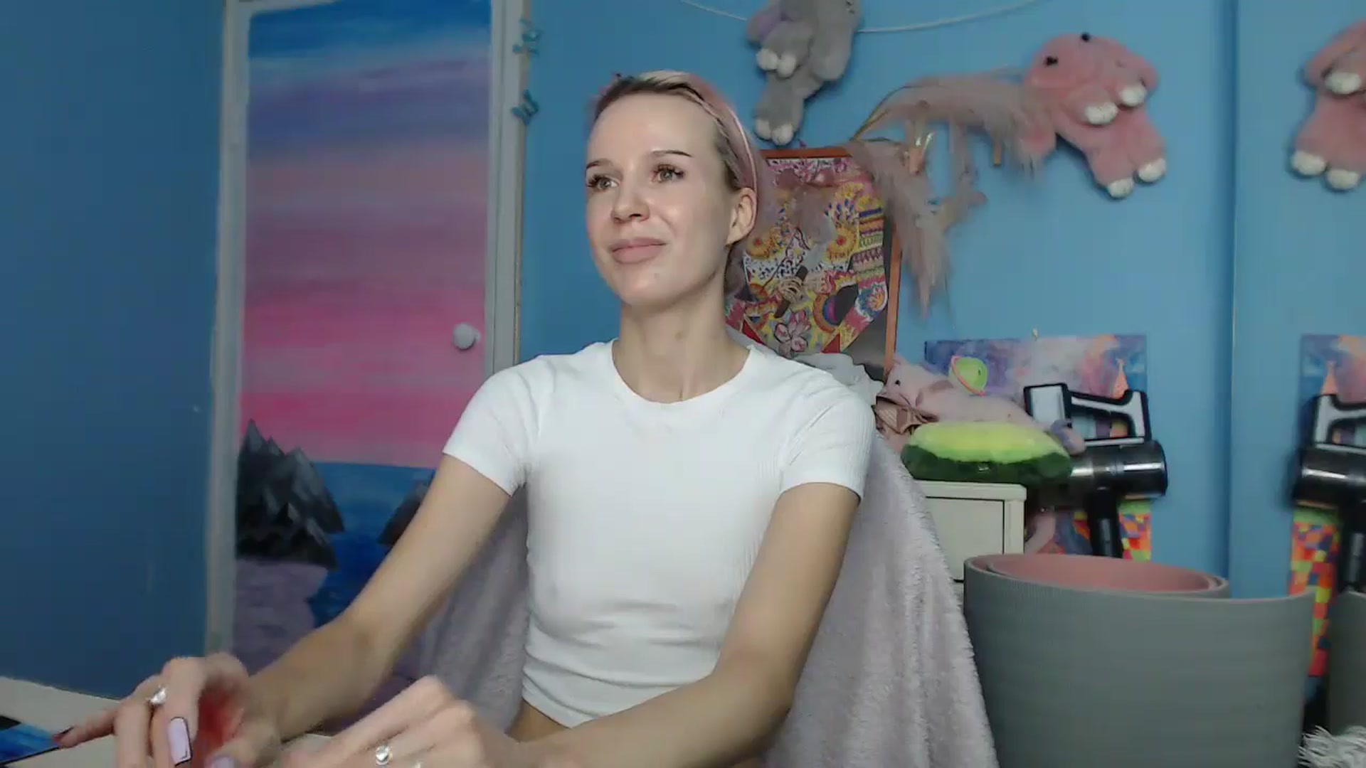 Gallery image thumbnail from Malina_kitty's myfreecams stream on, 06/01/2025, 06:27 image 20 of 20