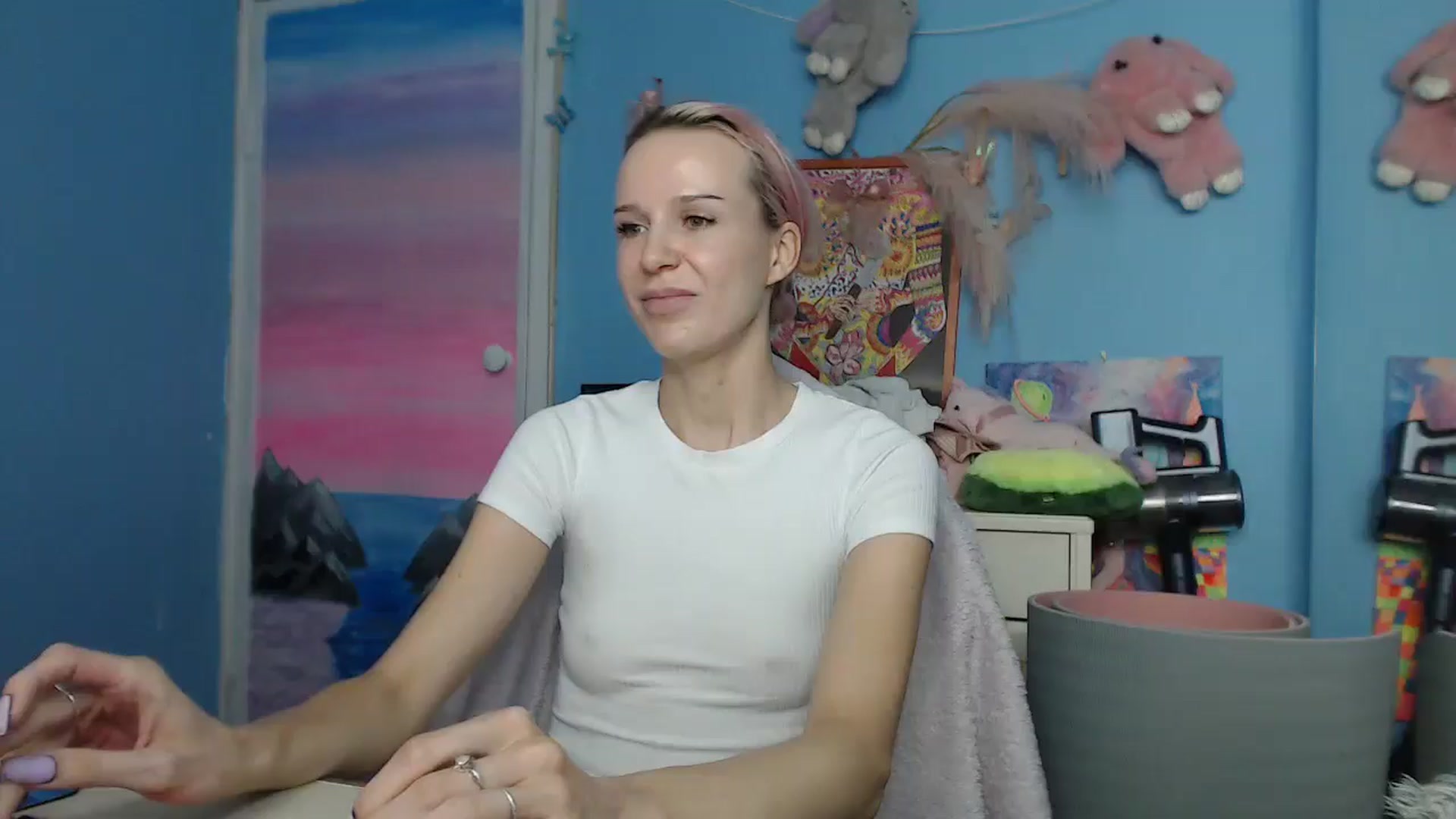 Gallery image thumbnail from Malina_kitty's myfreecams stream on, 06/01/2025, 06:27 image 13 of 20