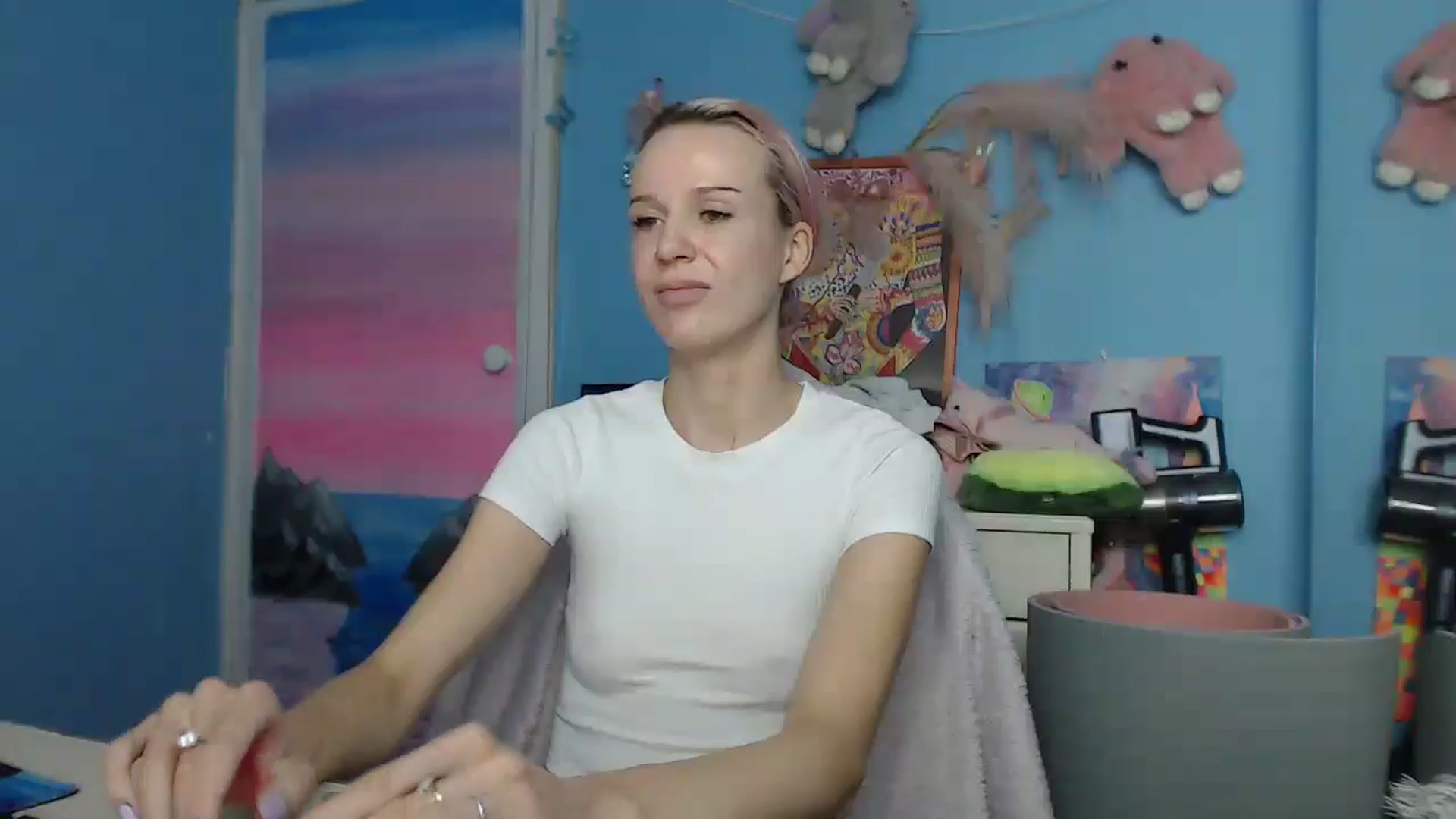 Gallery image thumbnail from Malina_kitty's myfreecams stream on, 06/01/2025, 06:27 image 8 of 20