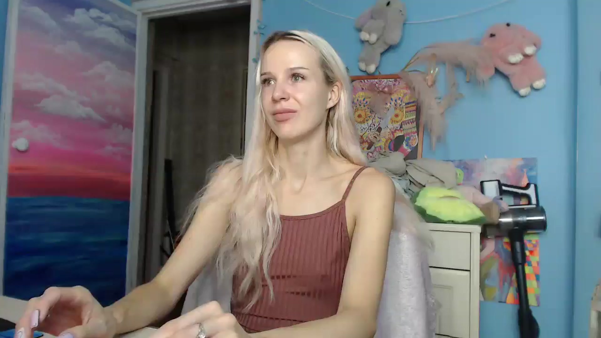Gallery image thumbnail from Malina_kitty's myfreecams stream on, 06/05/2025, 04:33 image 1 of 20
