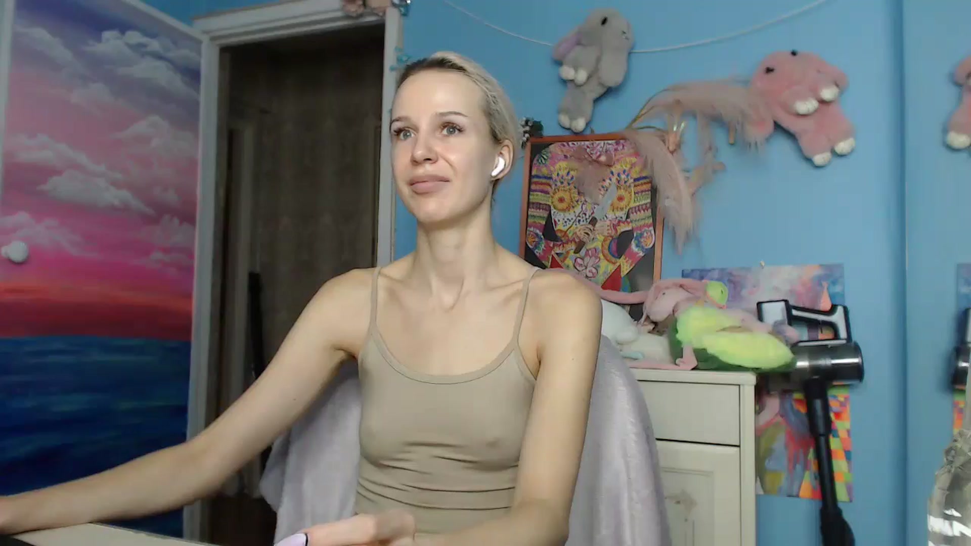 Gallery image thumbnail from Malina_kitty's myfreecams stream on, 06/06/2025, 03:51 image 19 of 20