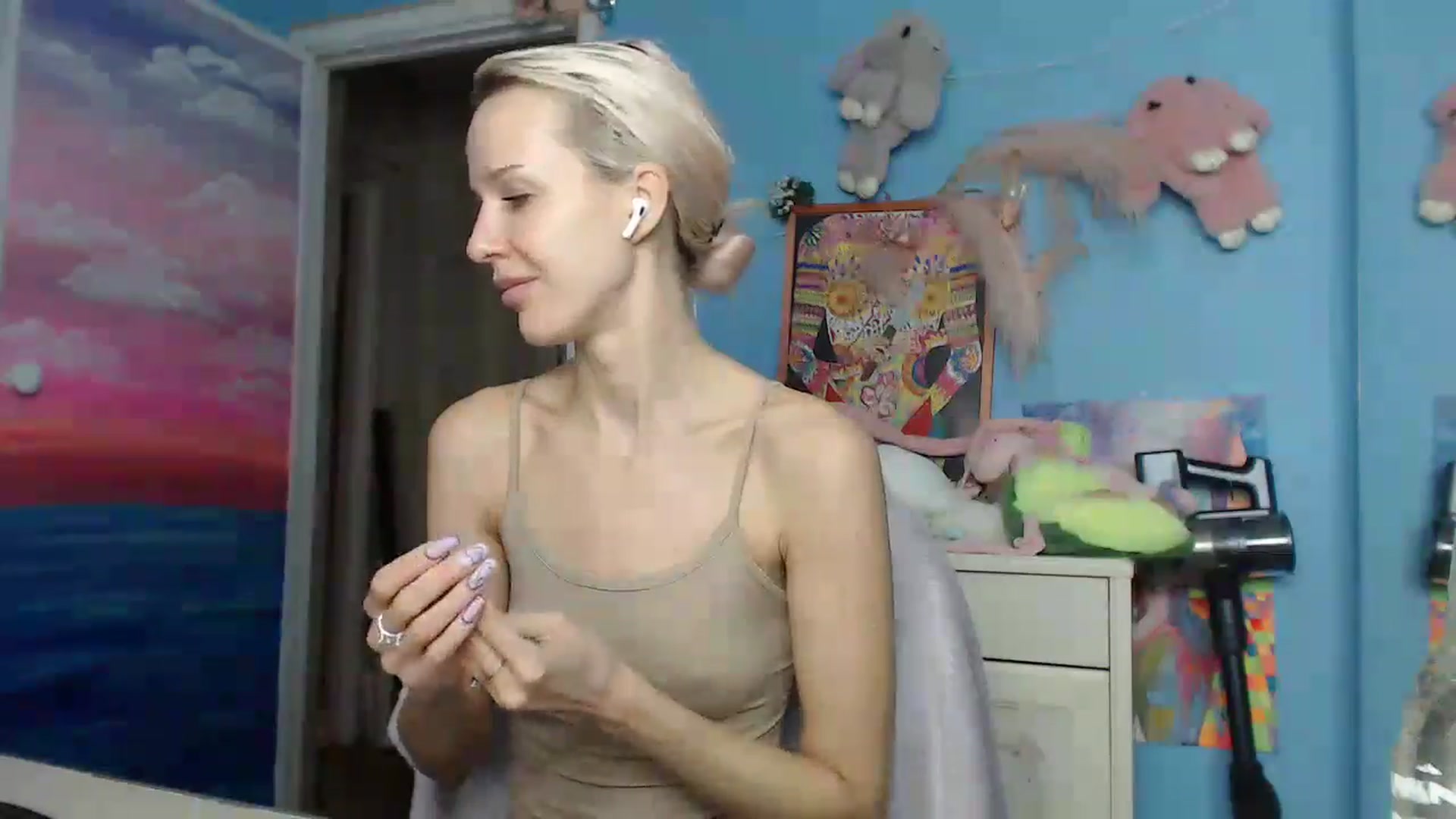 Gallery image thumbnail from Malina_kitty's myfreecams stream on, 06/06/2025, 03:51 image 18 of 20
