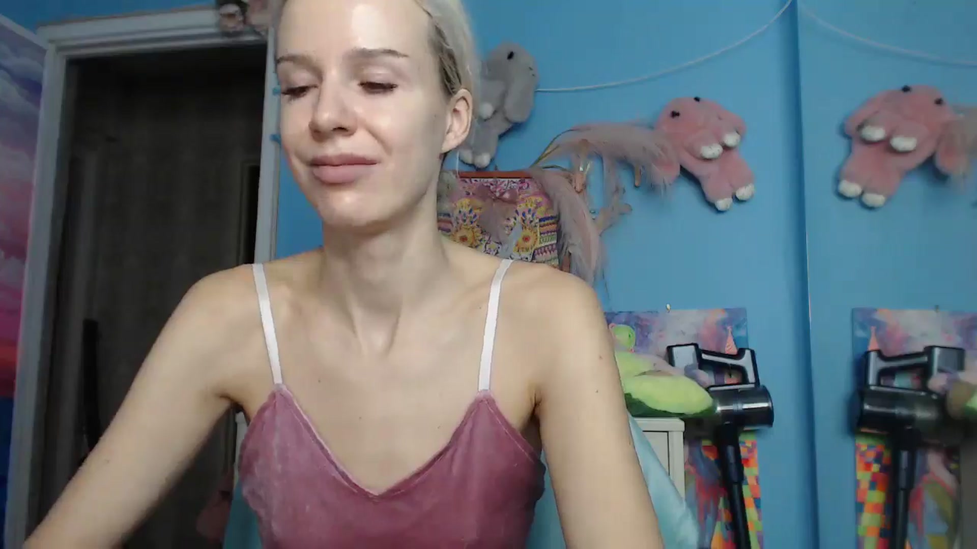Gallery image thumbnail from Malina_kitty's myfreecams stream on, 06/07/2025, 04:07 image 12 of 20