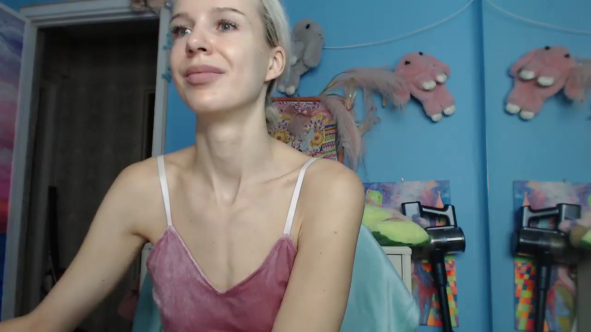 Gallery image thumbnail from Malina_kitty's myfreecams stream on, 06/07/2025, 04:07 image 20 of 20