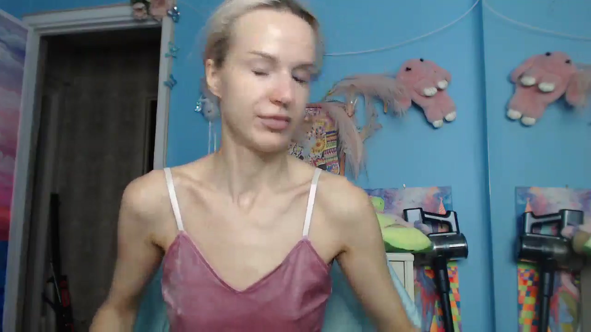 Gallery image thumbnail from Malina_kitty's myfreecams stream on, 06/07/2025, 04:07 image 11 of 20