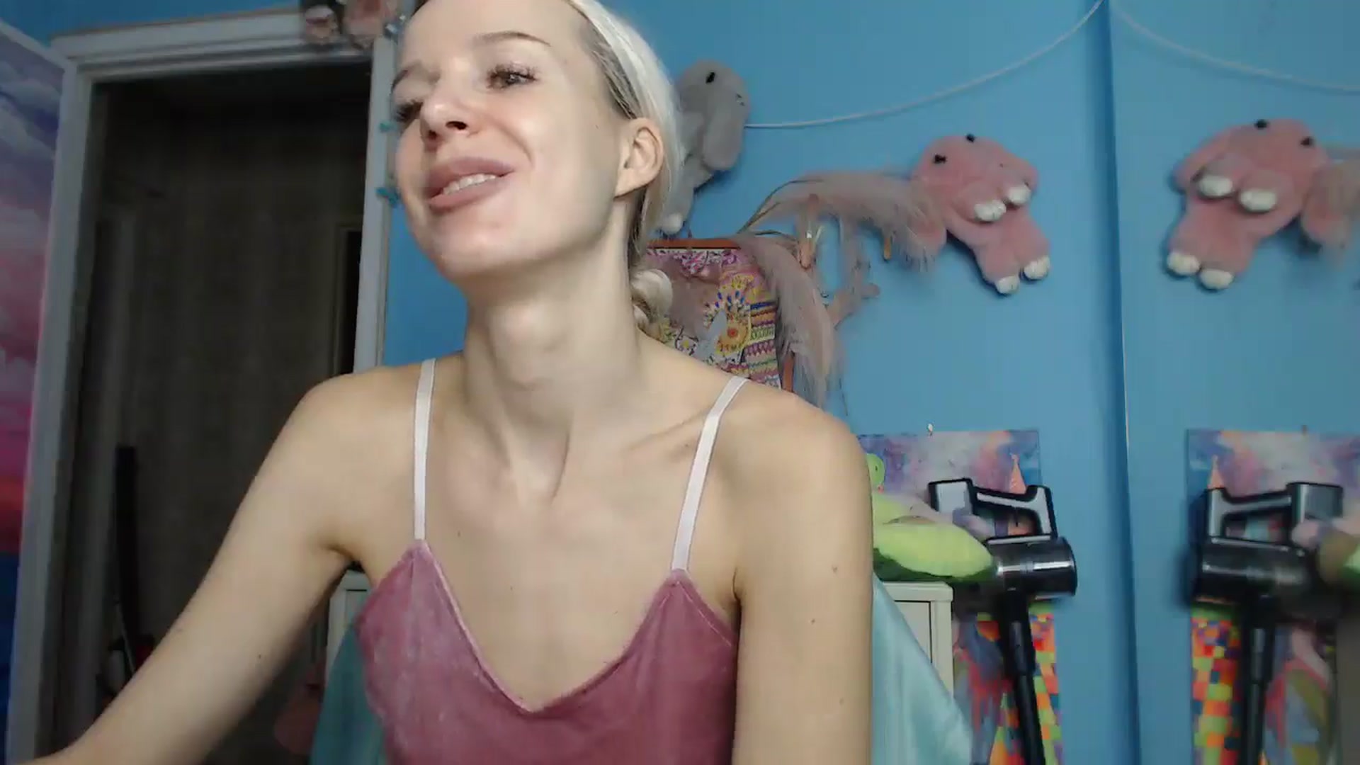 Gallery image thumbnail from Malina_kitty's myfreecams stream on, 06/07/2025, 04:07 image 13 of 20