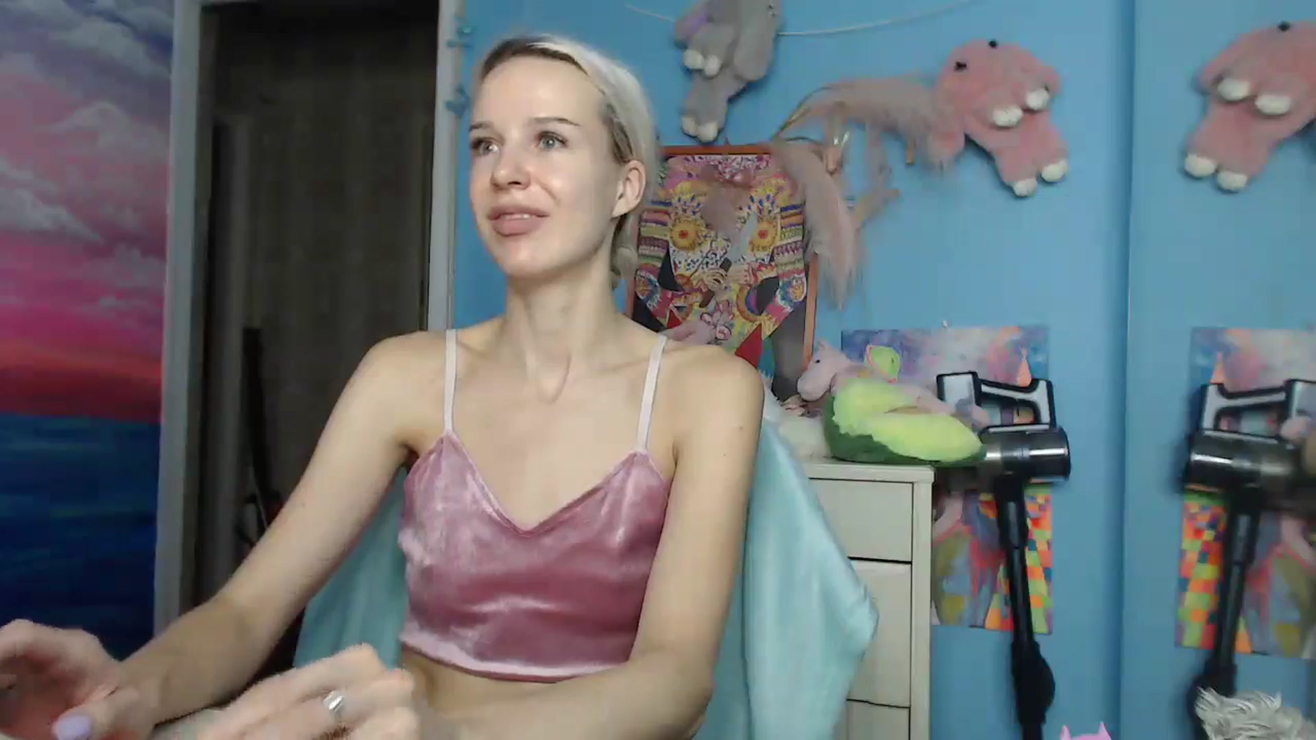 Gallery image thumbnail from Malina_kitty's myfreecams stream on, 06/07/2025, 04:07 image 6 of 20