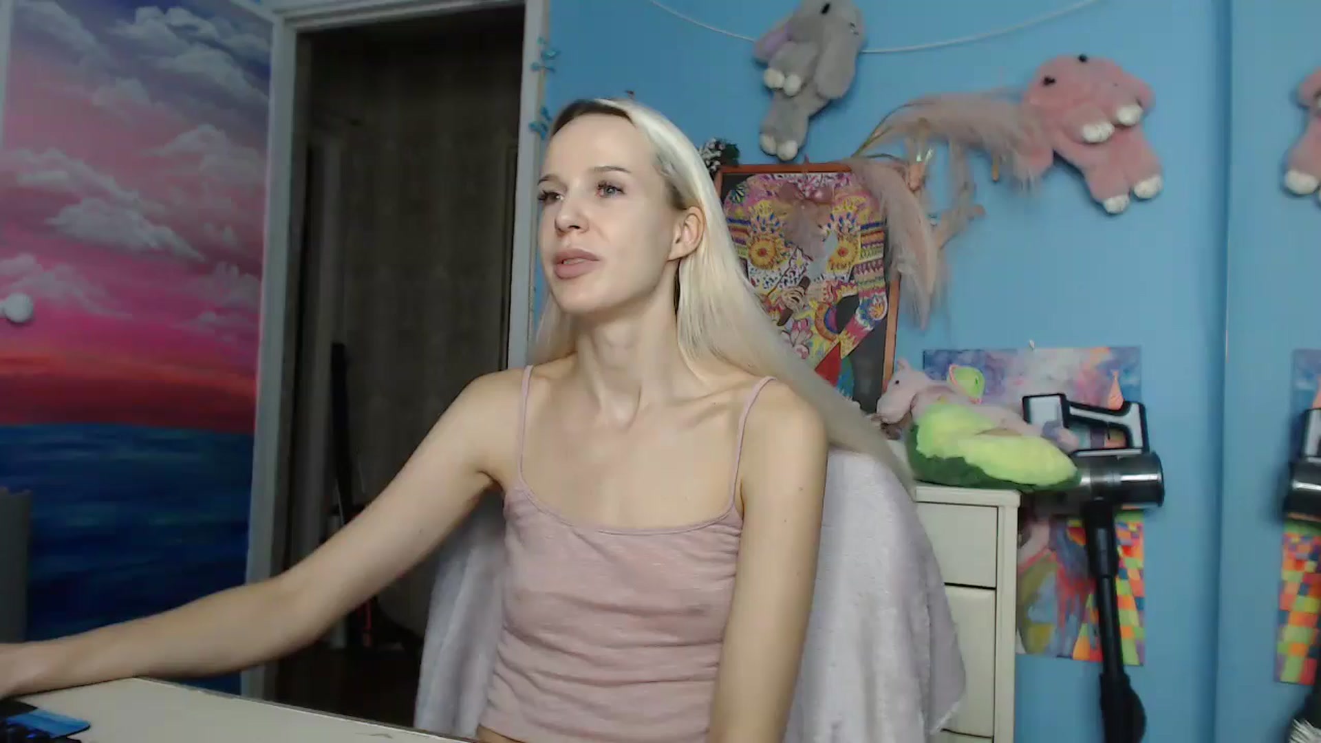Gallery image thumbnail from Malina_kitty's myfreecams stream on, 06/08/2025, 05:52 image 16 of 20