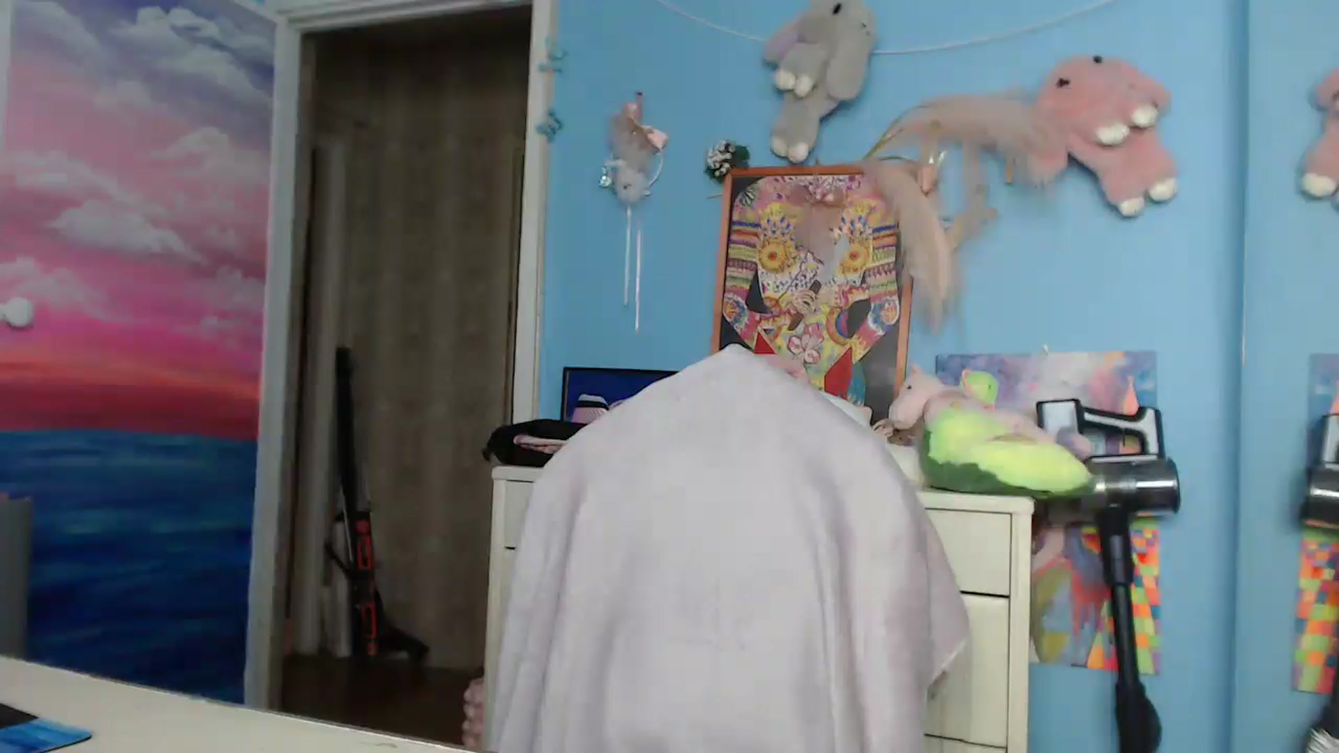 Gallery image thumbnail from Malina_kitty's myfreecams stream on, 06/08/2025, 05:52 image 6 of 20