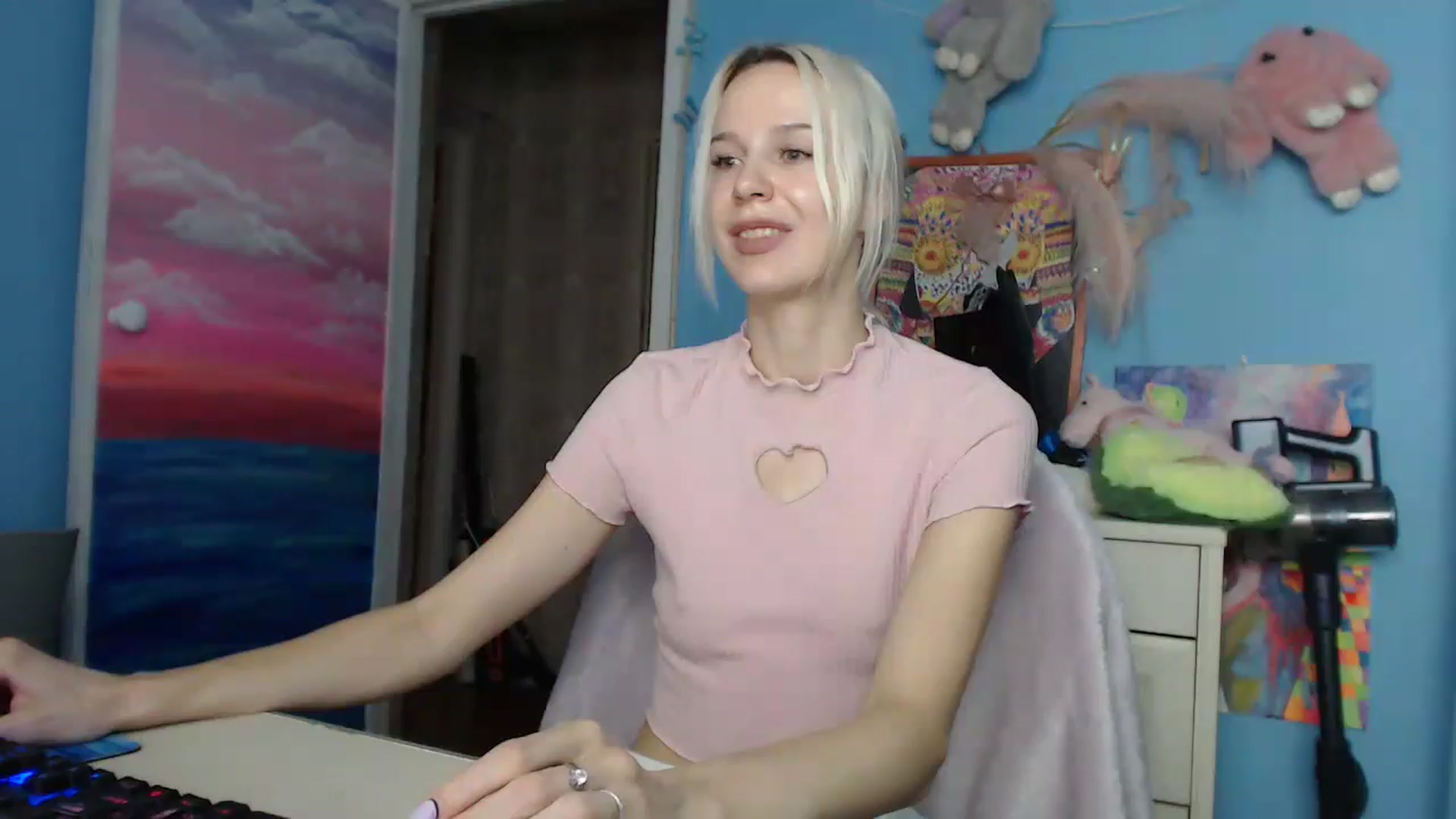 Gallery image thumbnail from Malina_kitty's myfreecams stream on, 06/11/2025, 05:16 image 10 of 20