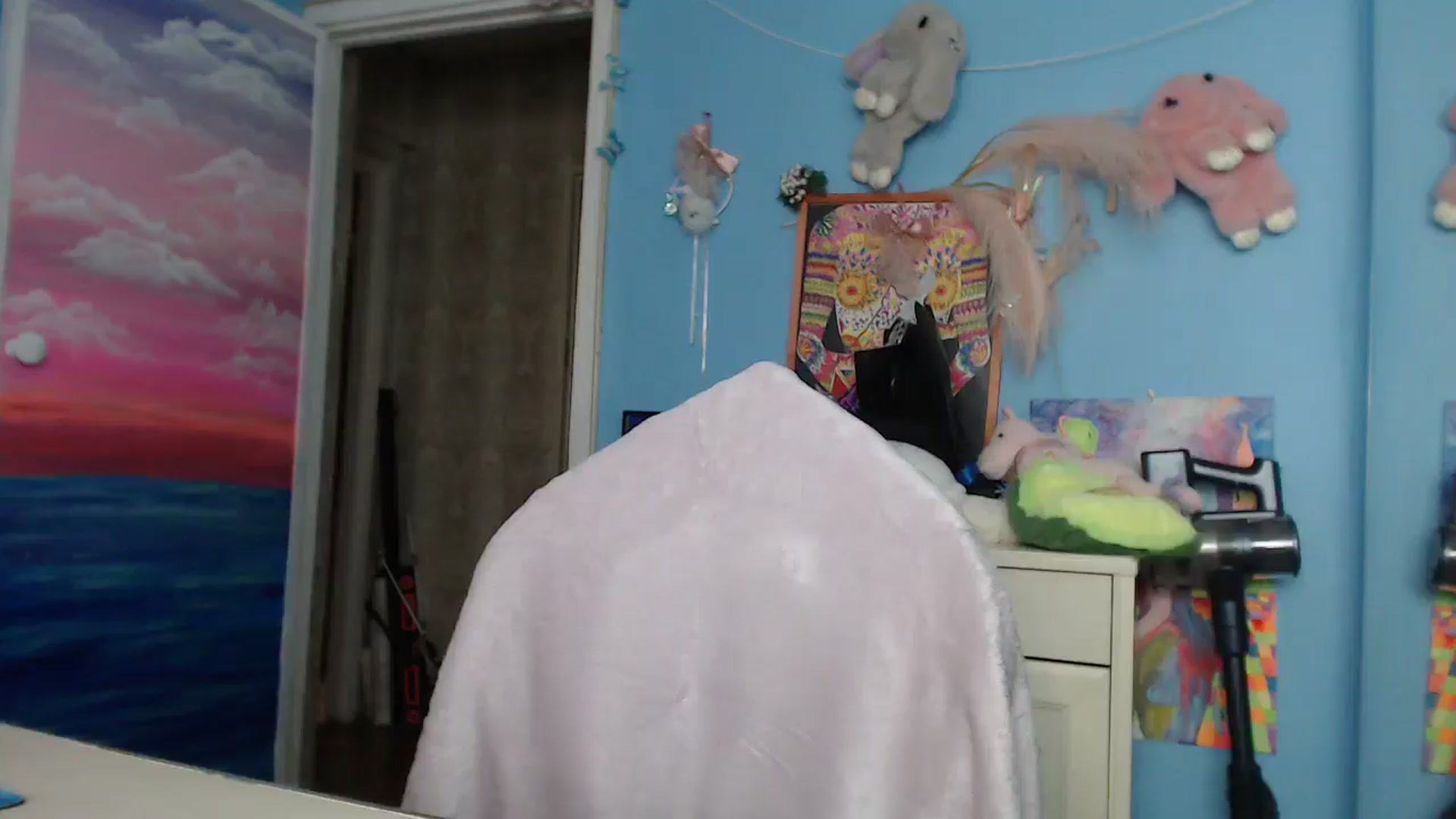 Gallery image thumbnail from Malina_kitty's myfreecams stream on, 06/11/2025, 05:16 image 19 of 20