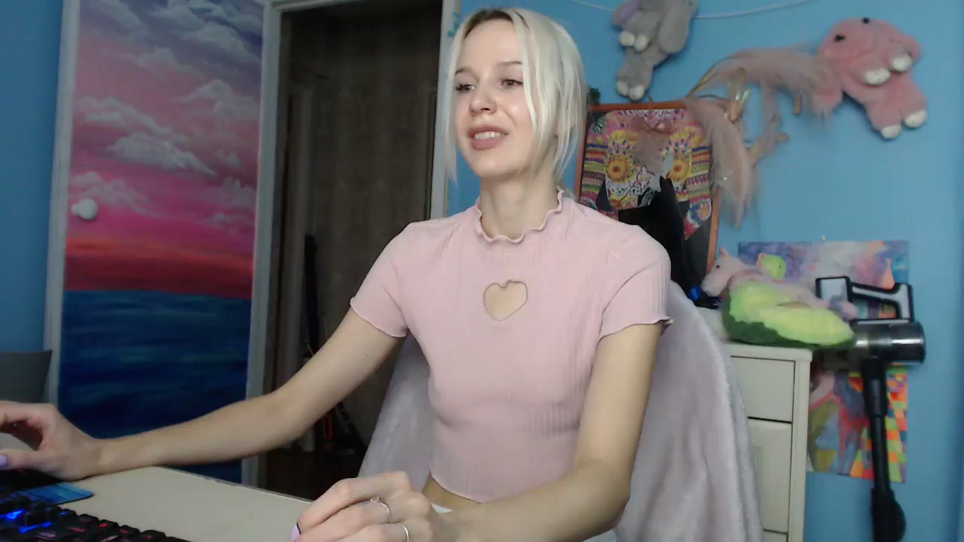 Gallery image thumbnail from Malina_kitty's myfreecams stream on, 06/11/2025, 05:16 image 9 of 20