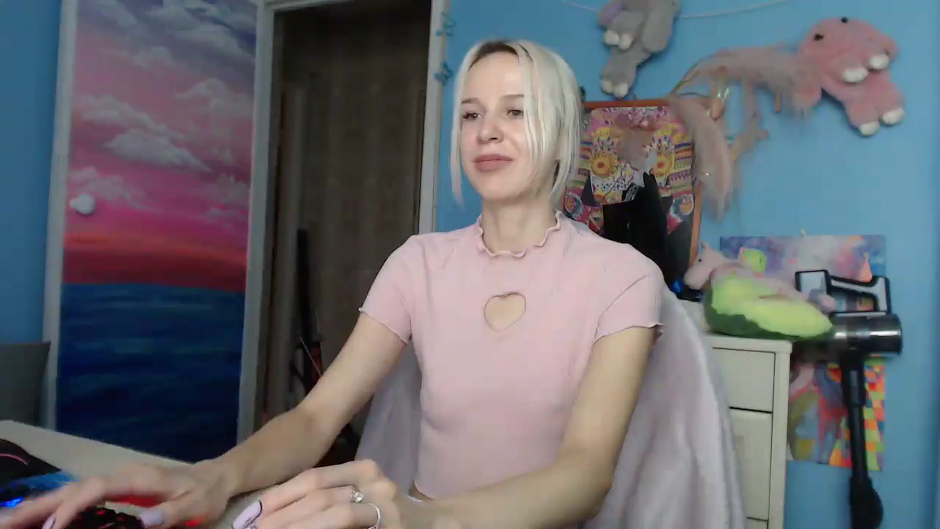 Gallery image thumbnail from Malina_kitty's myfreecams stream on, 06/11/2025, 05:16 image 4 of 20