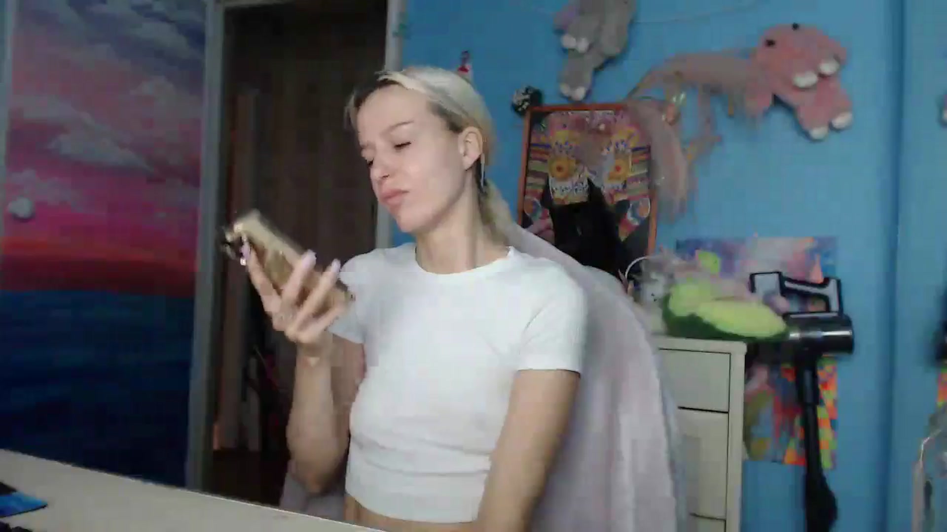 Gallery image thumbnail from Malina_kitty's myfreecams stream on, 06/15/2025, 03:50 image 16 of 20
