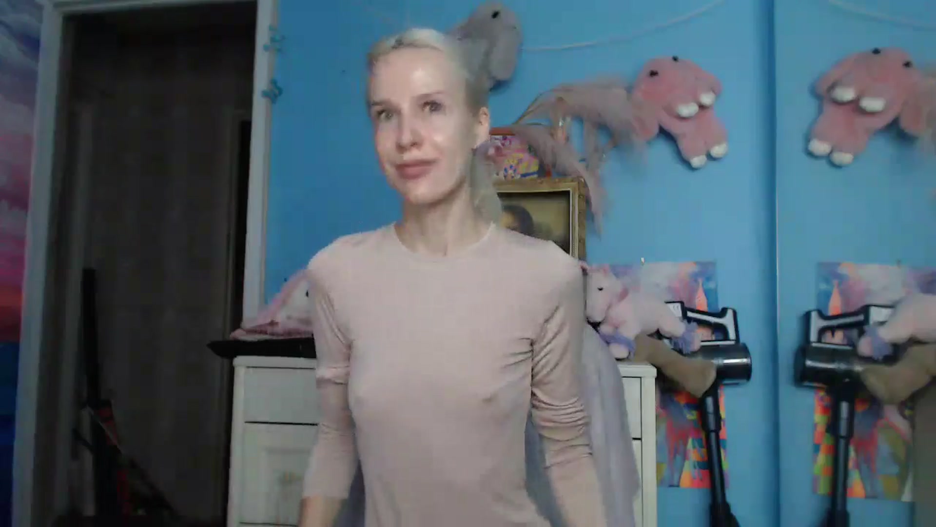 Gallery image thumbnail from Malina_kitty's myfreecams stream on, 07/04/2025, 03:41 image 9 of 20