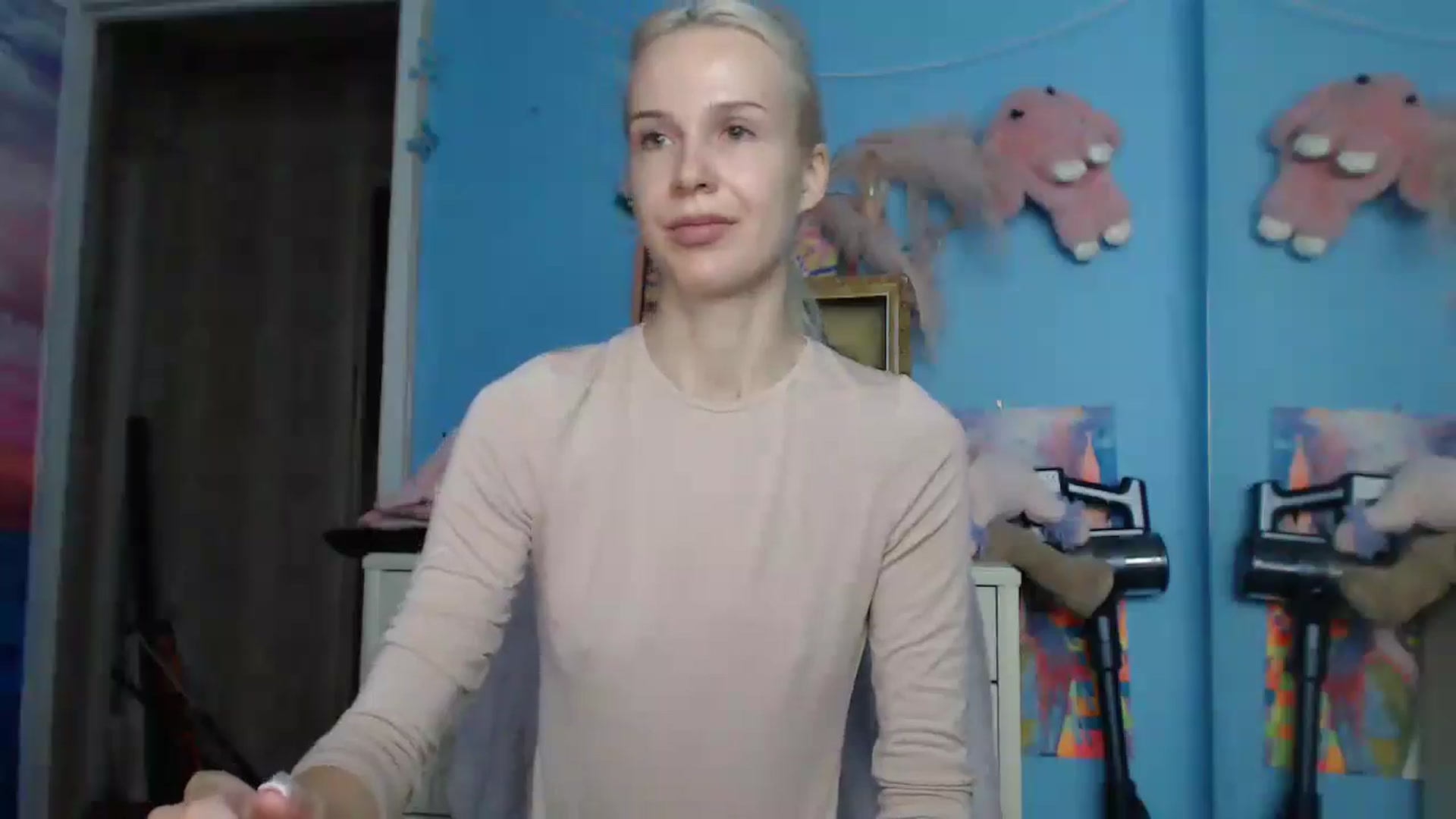 Gallery image thumbnail from Malina_kitty's myfreecams stream on, 07/04/2025, 03:41 image 14 of 20