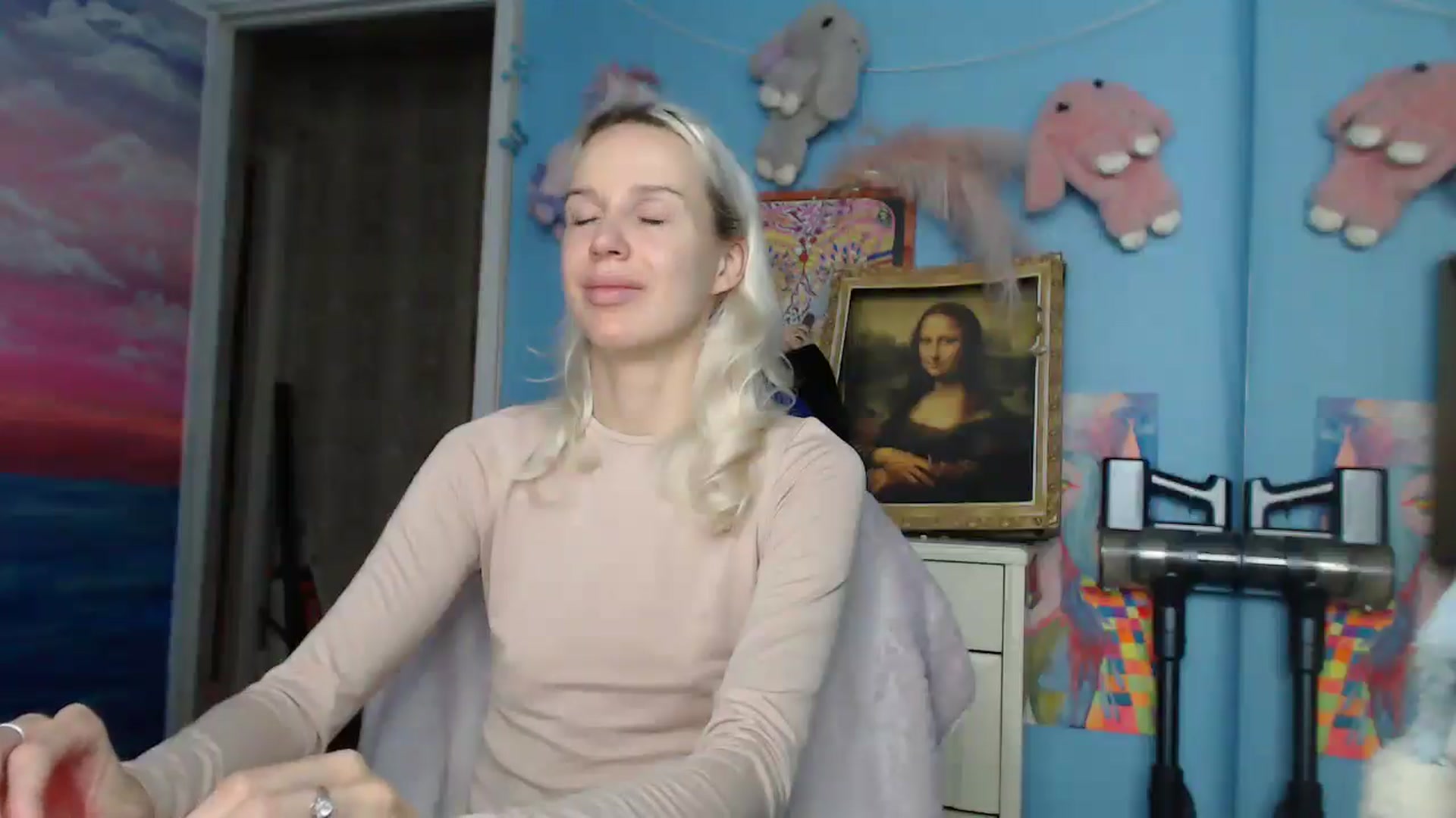 Gallery image thumbnail from Malina_kitty's myfreecams stream on, 08/25/2025, 03:48 image 17 of 20