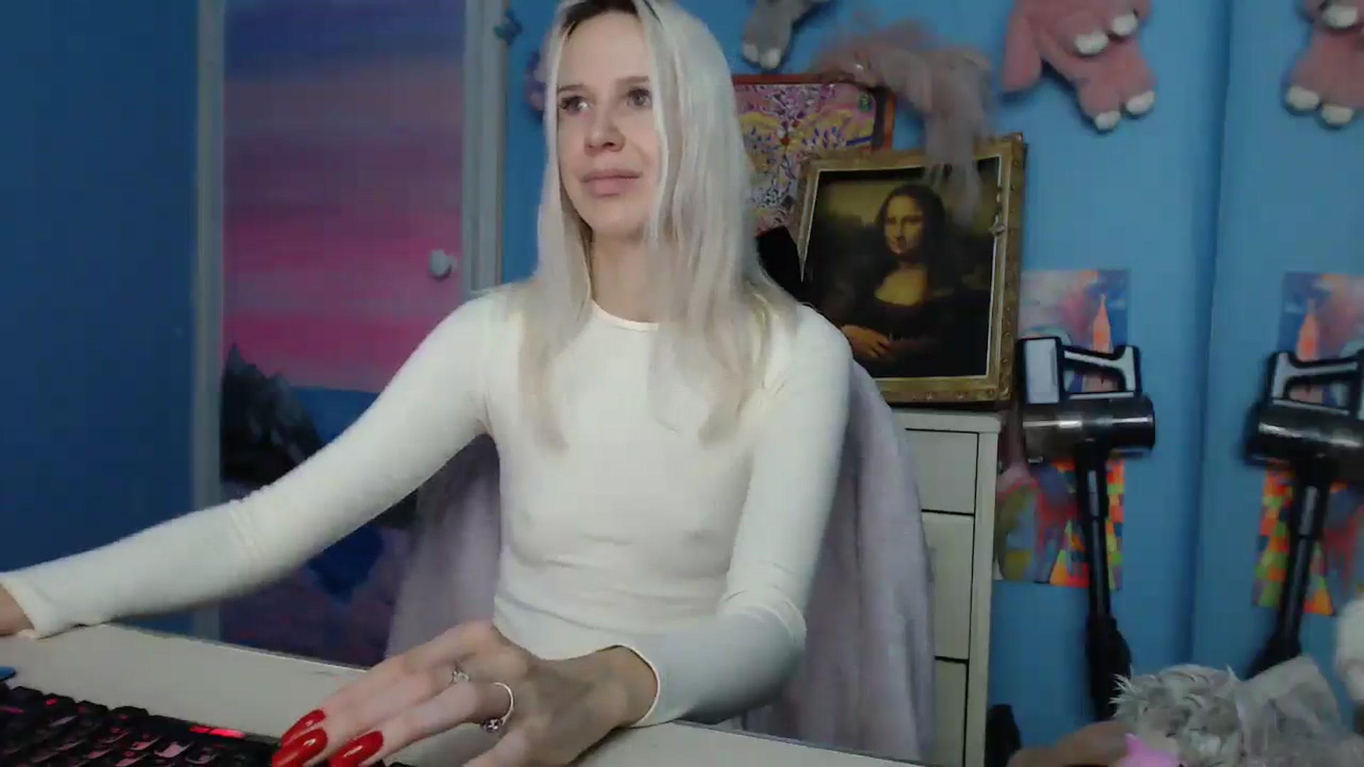 Gallery image thumbnail from Malina_kitty's myfreecams stream on, 10/02/2025, 05:17 image 16 of 20